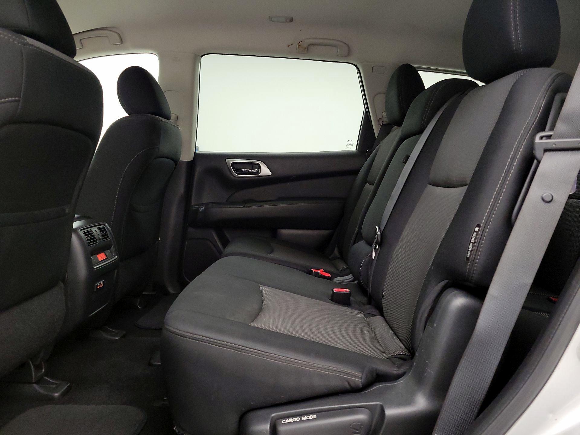Thumbnail: 2019 Nissan Pathfinder - 19