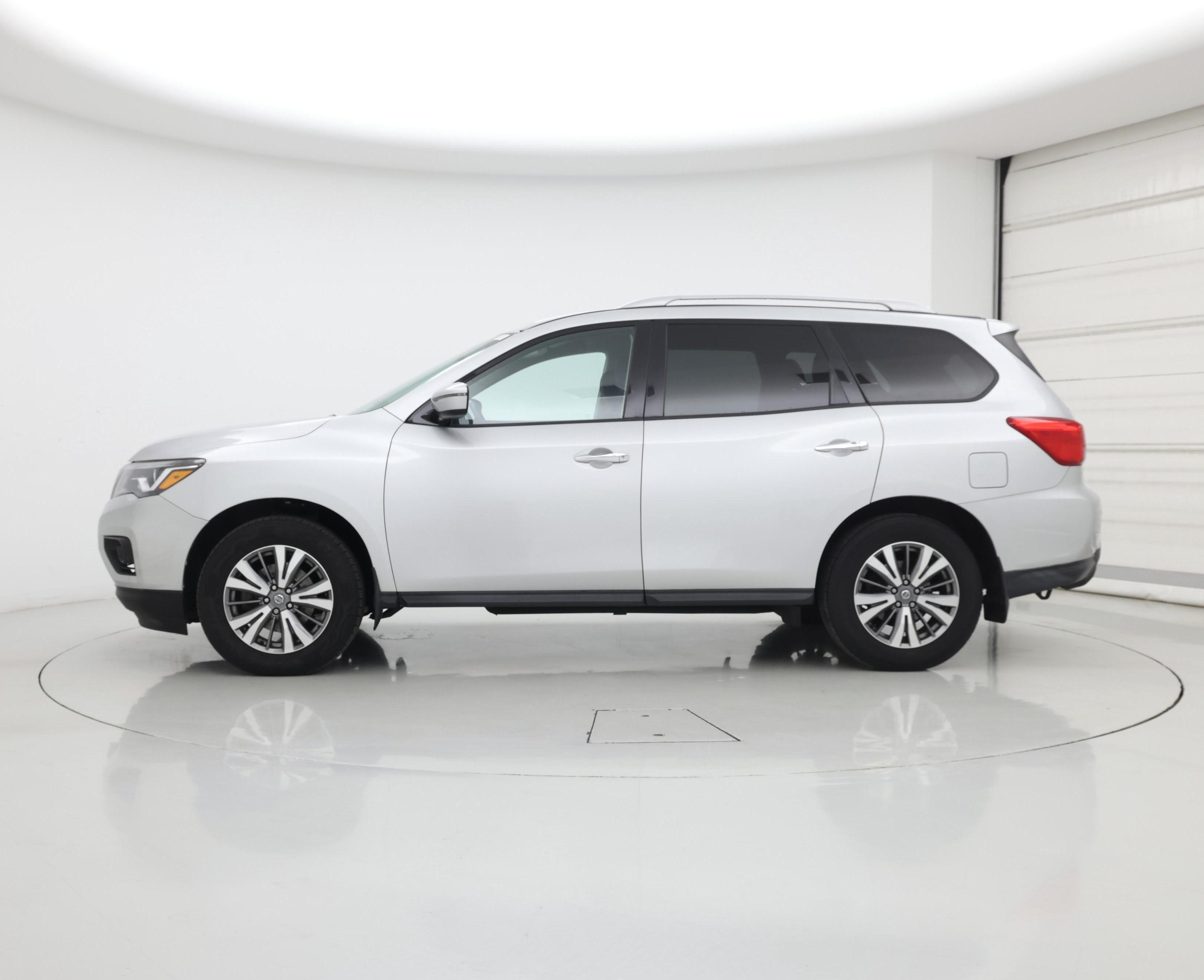 Thumbnail: 2019 Nissan Pathfinder - 3