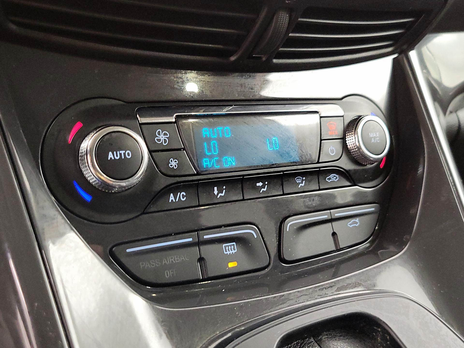 Thumbnail: 2014 Ford Escape - 17