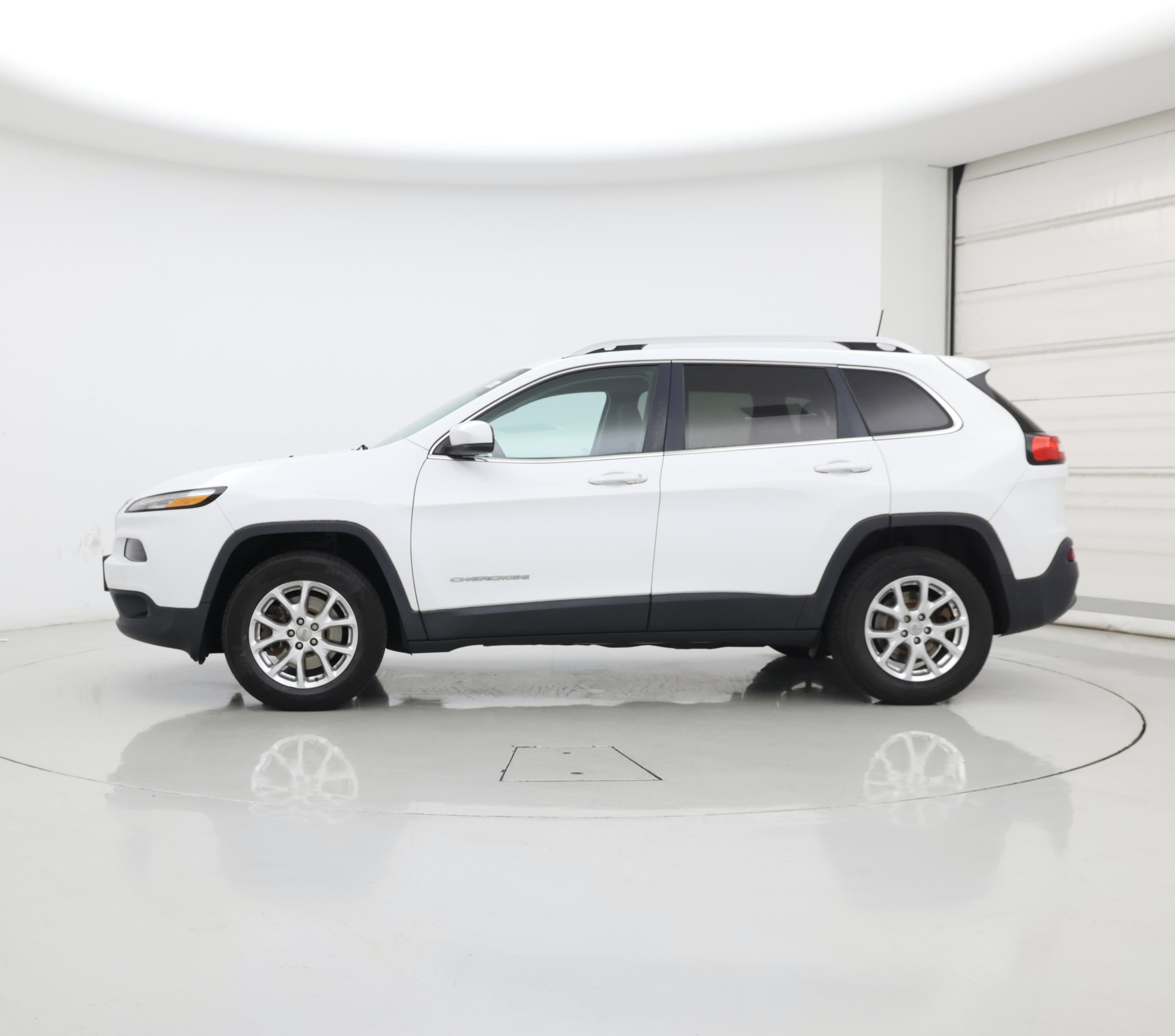 Thumbnail: 2016 Jeep Cherokee - 3