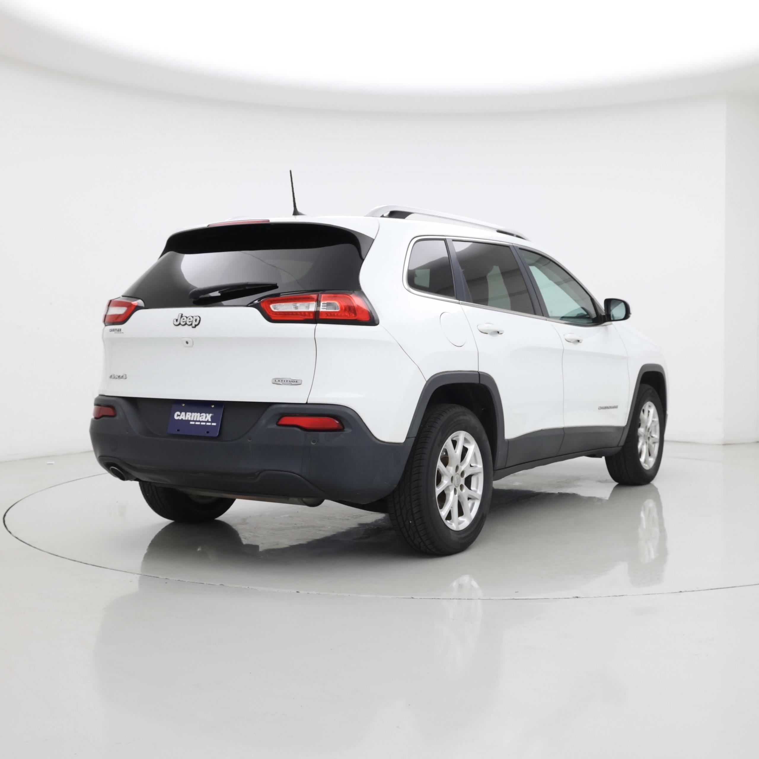 Thumbnail: 2016 Jeep Cherokee - 8