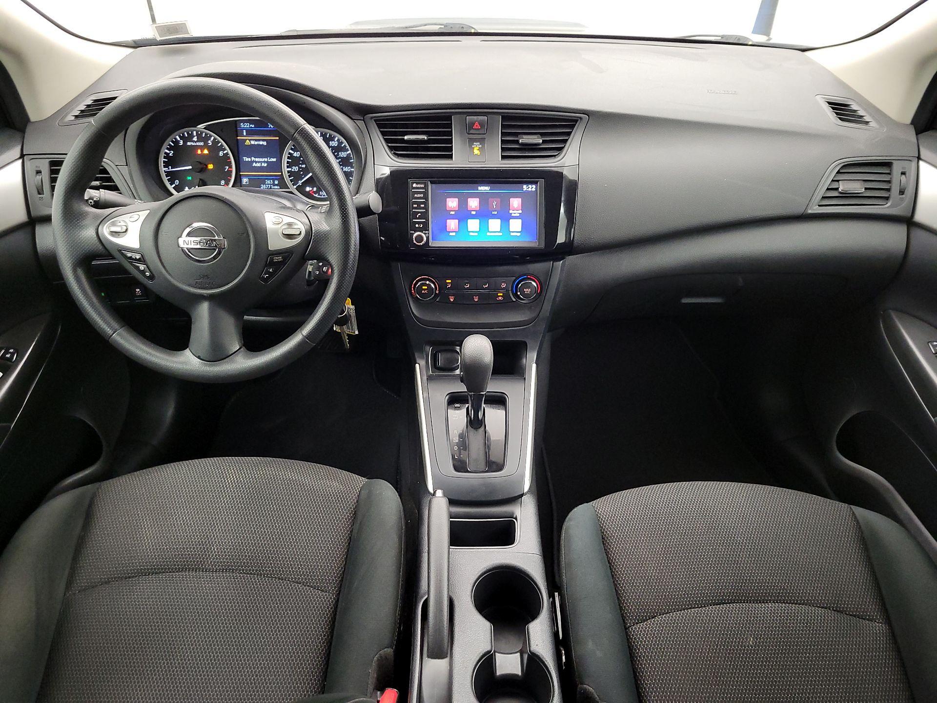 Thumbnail: 2019 Nissan Sentra - 9