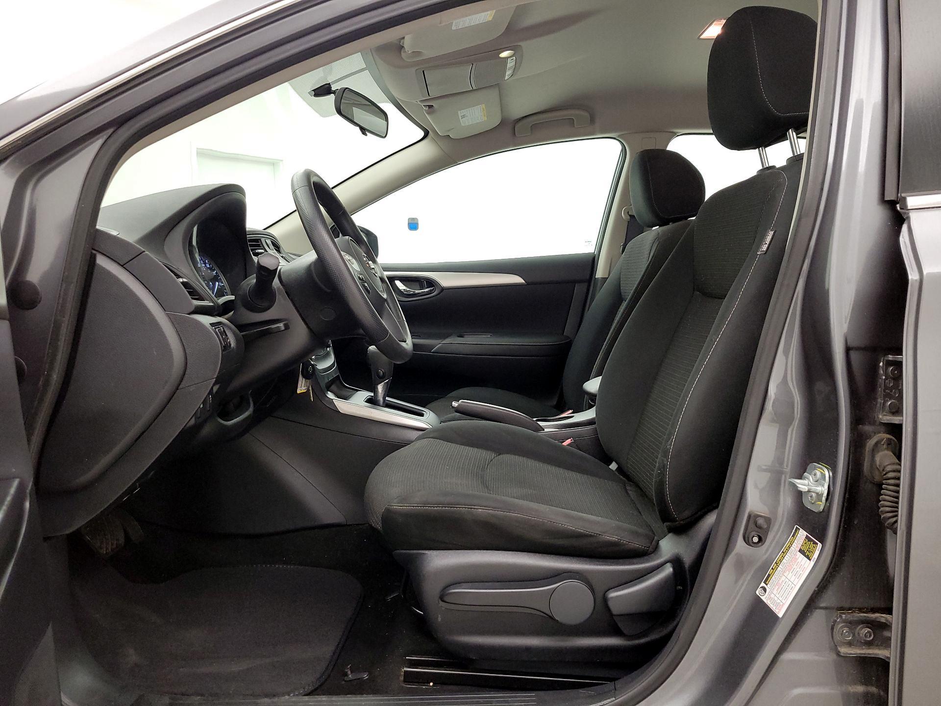 Thumbnail: 2019 Nissan Sentra - 11