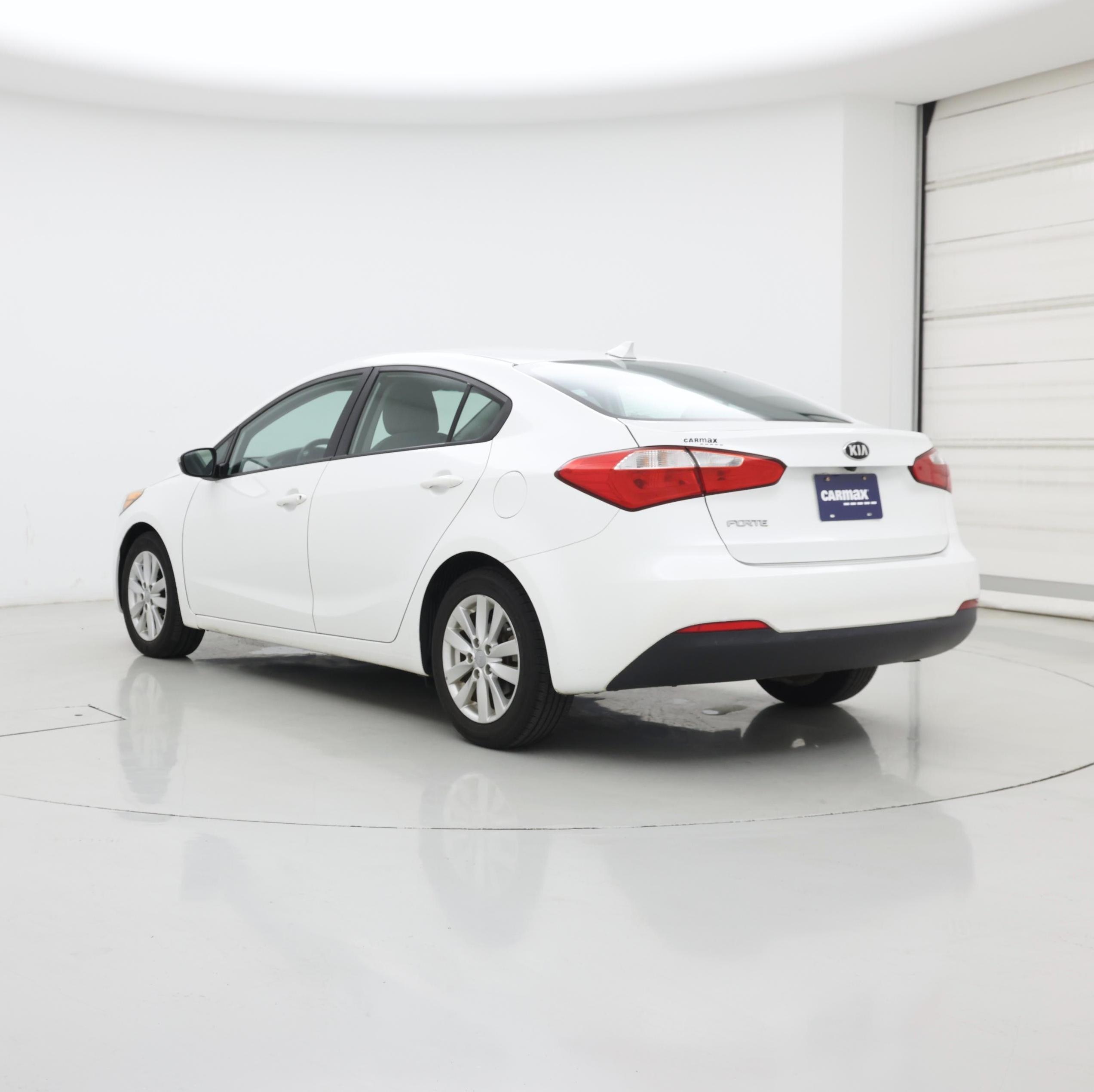 Thumbnail: 2016 Kia Forte - 2