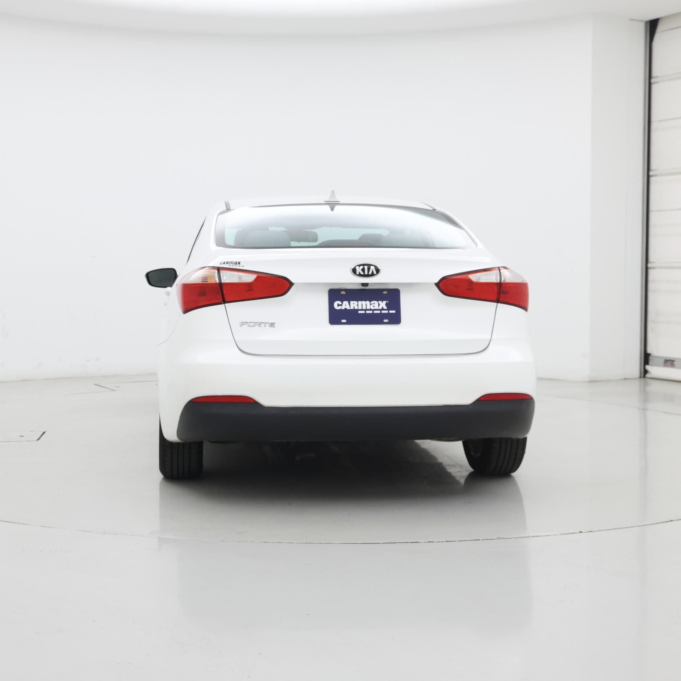 Thumbnail: 2016 Kia Forte - 6