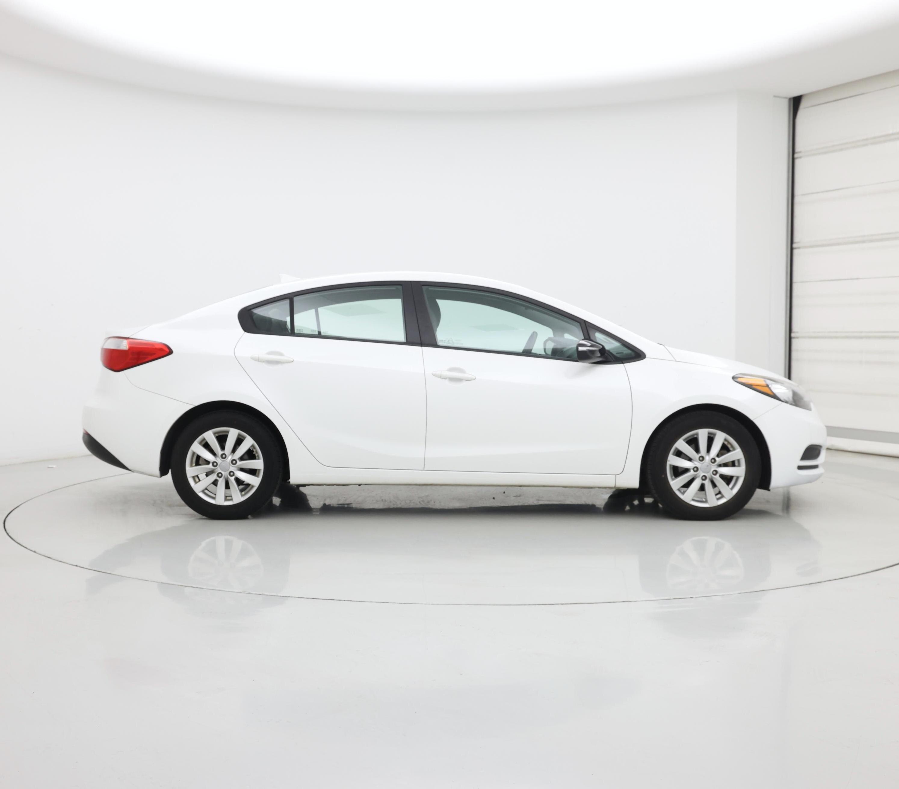 Thumbnail: 2016 Kia Forte - 7