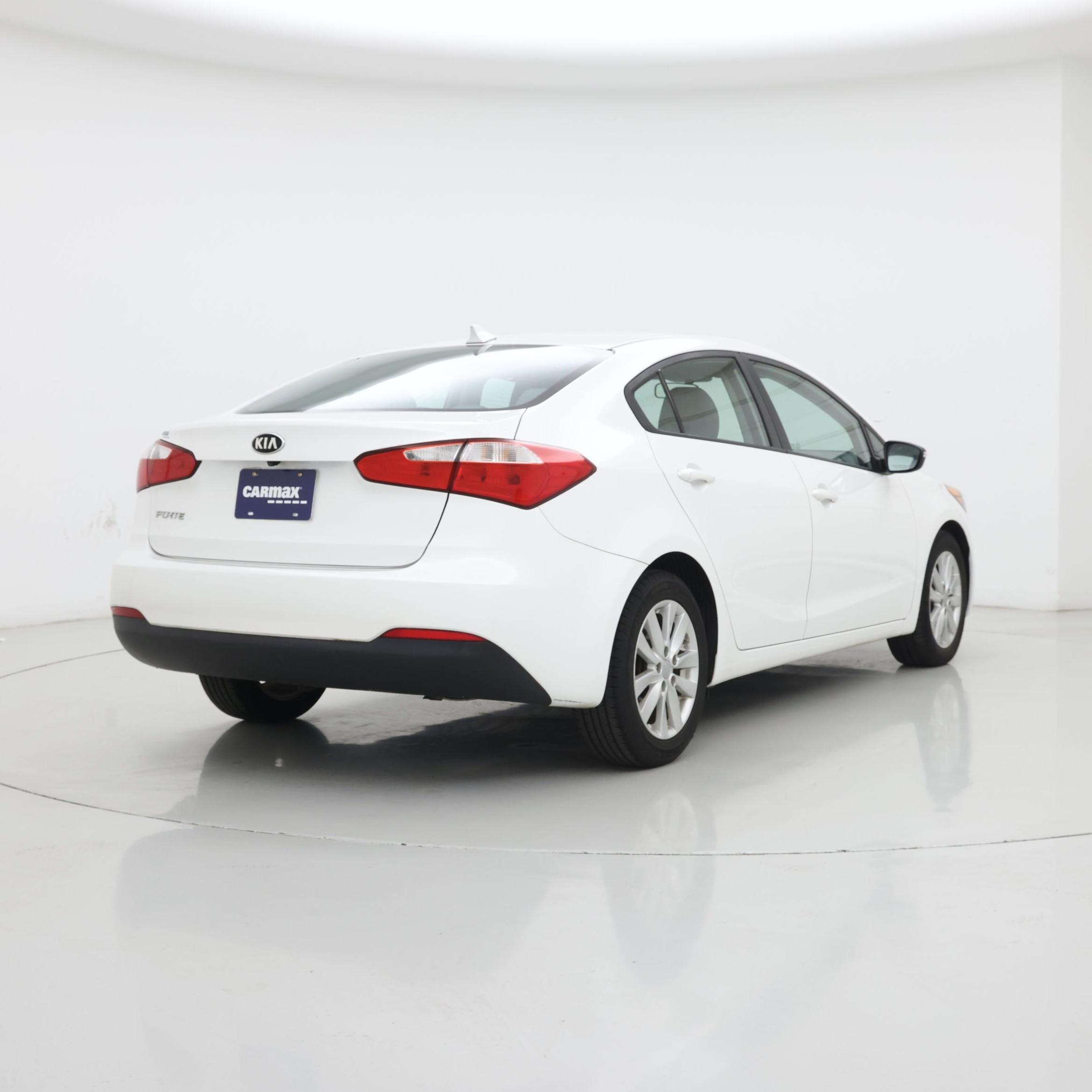 Thumbnail: 2016 Kia Forte - 8