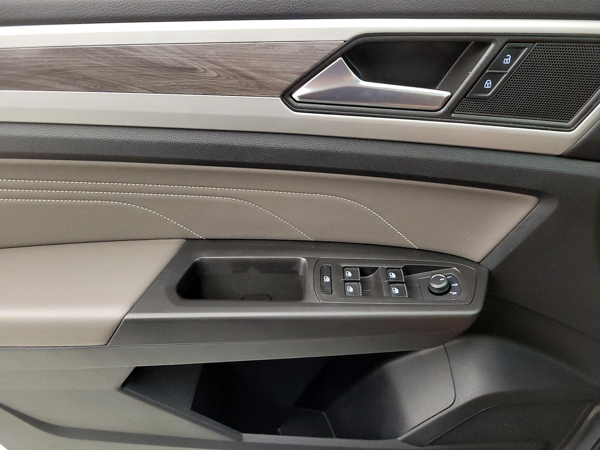 Thumbnail: 2022 Volkswagen Atlas - 12