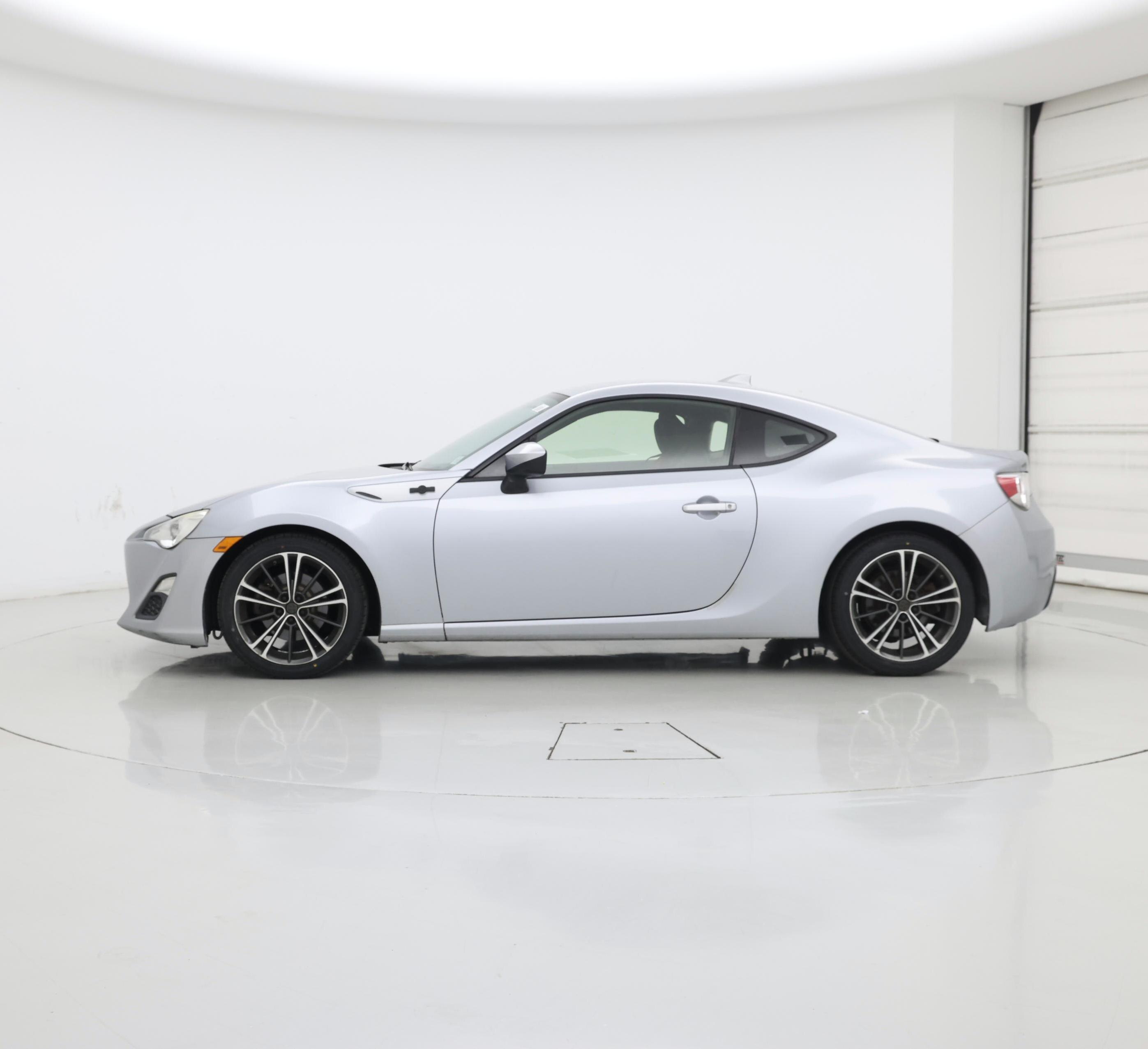 Thumbnail: 2015 Scion FR-S - 3