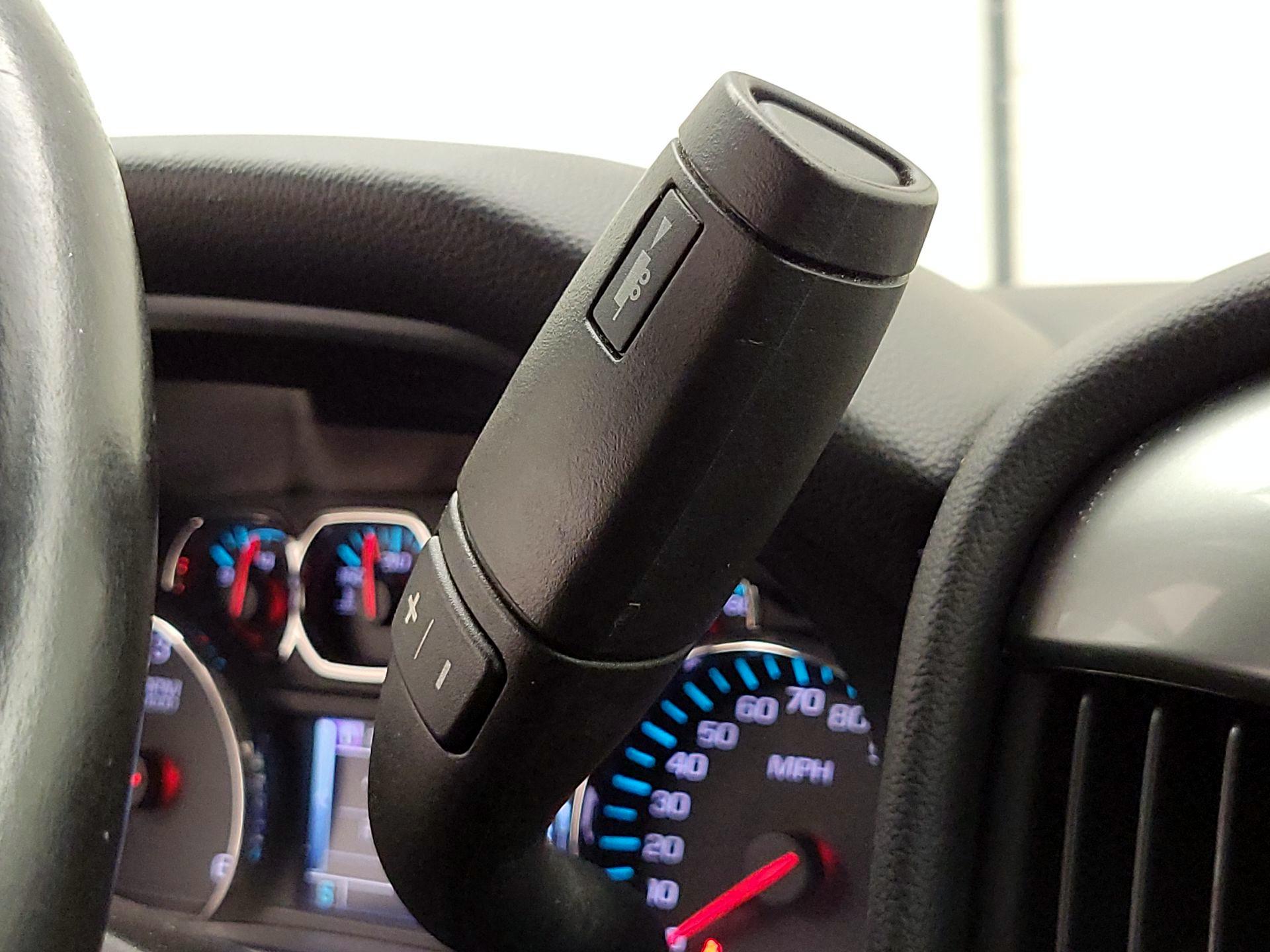Thumbnail: 2015 Chevrolet Silverado 1500 - 18