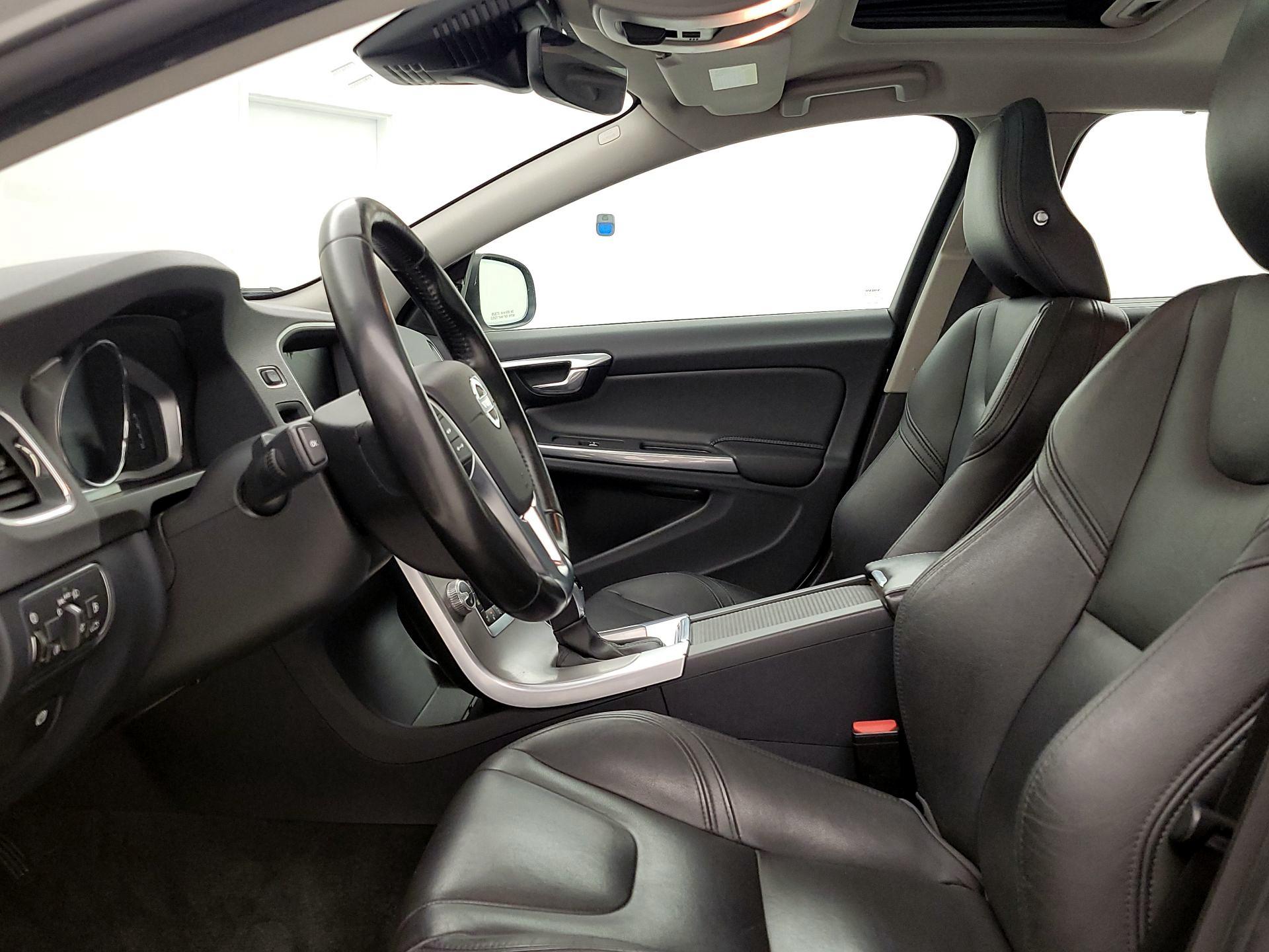 Thumbnail: 2018 Volvo S60 - 11