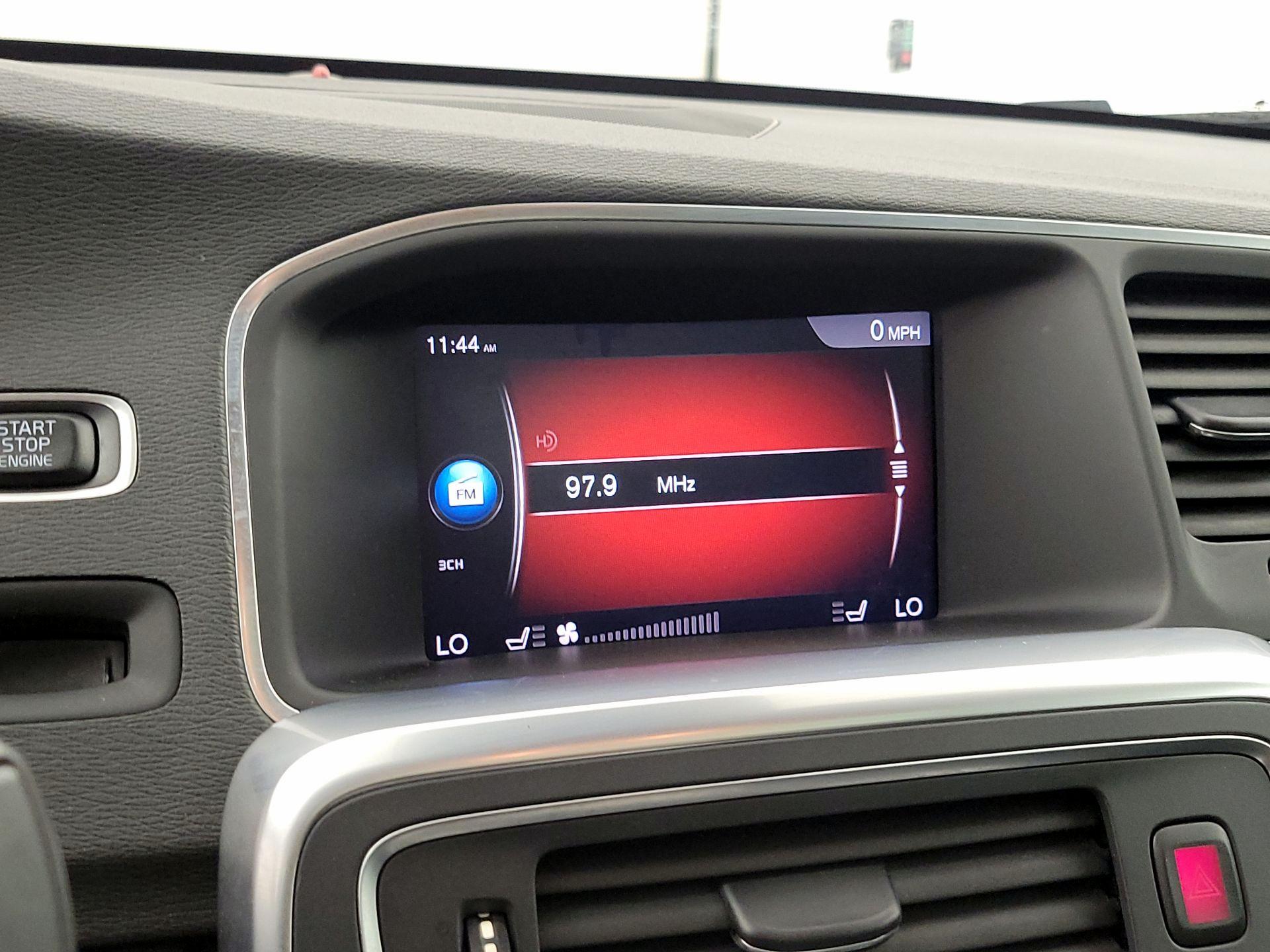 Thumbnail: 2018 Volvo S60 - 15