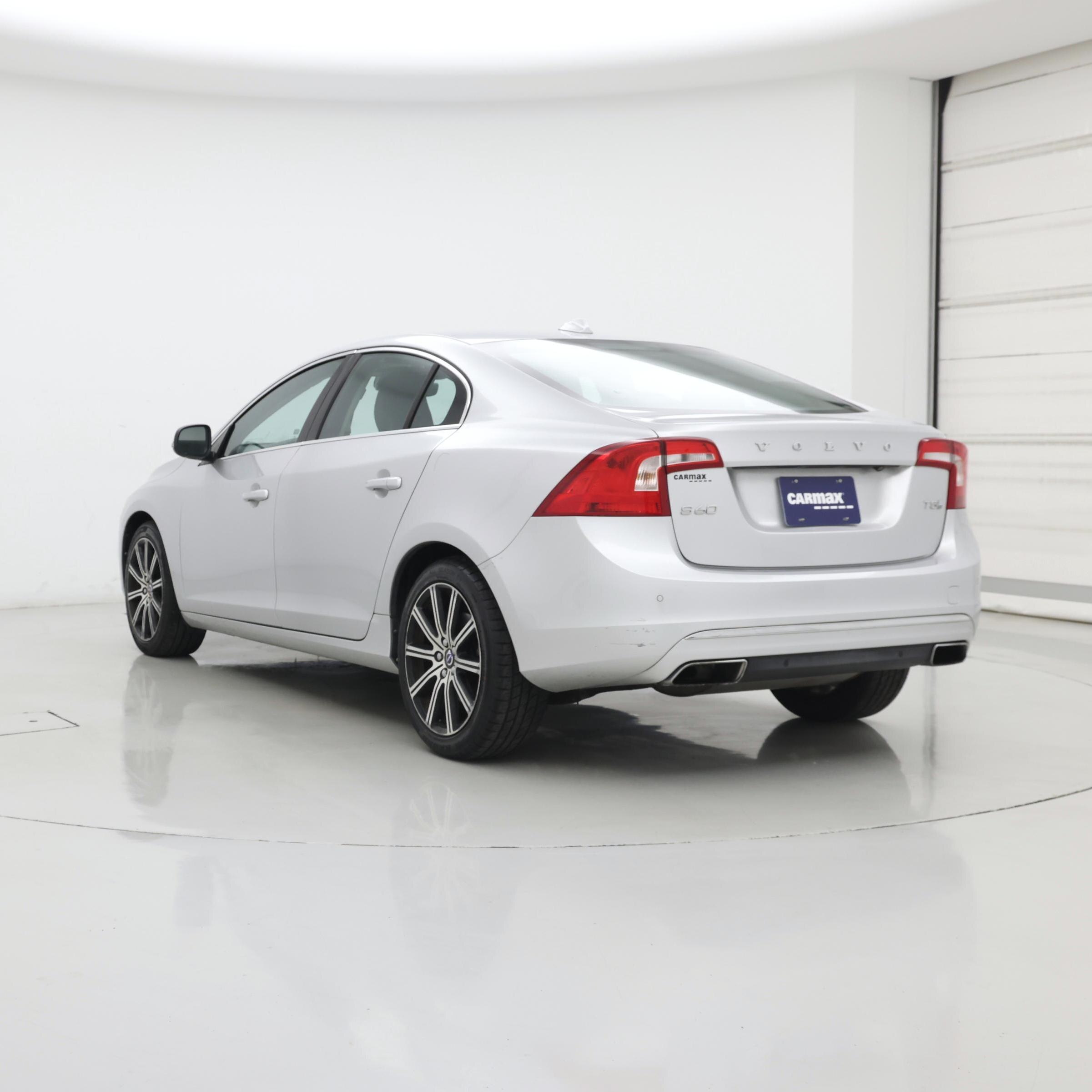Thumbnail: 2018 Volvo S60 - 2