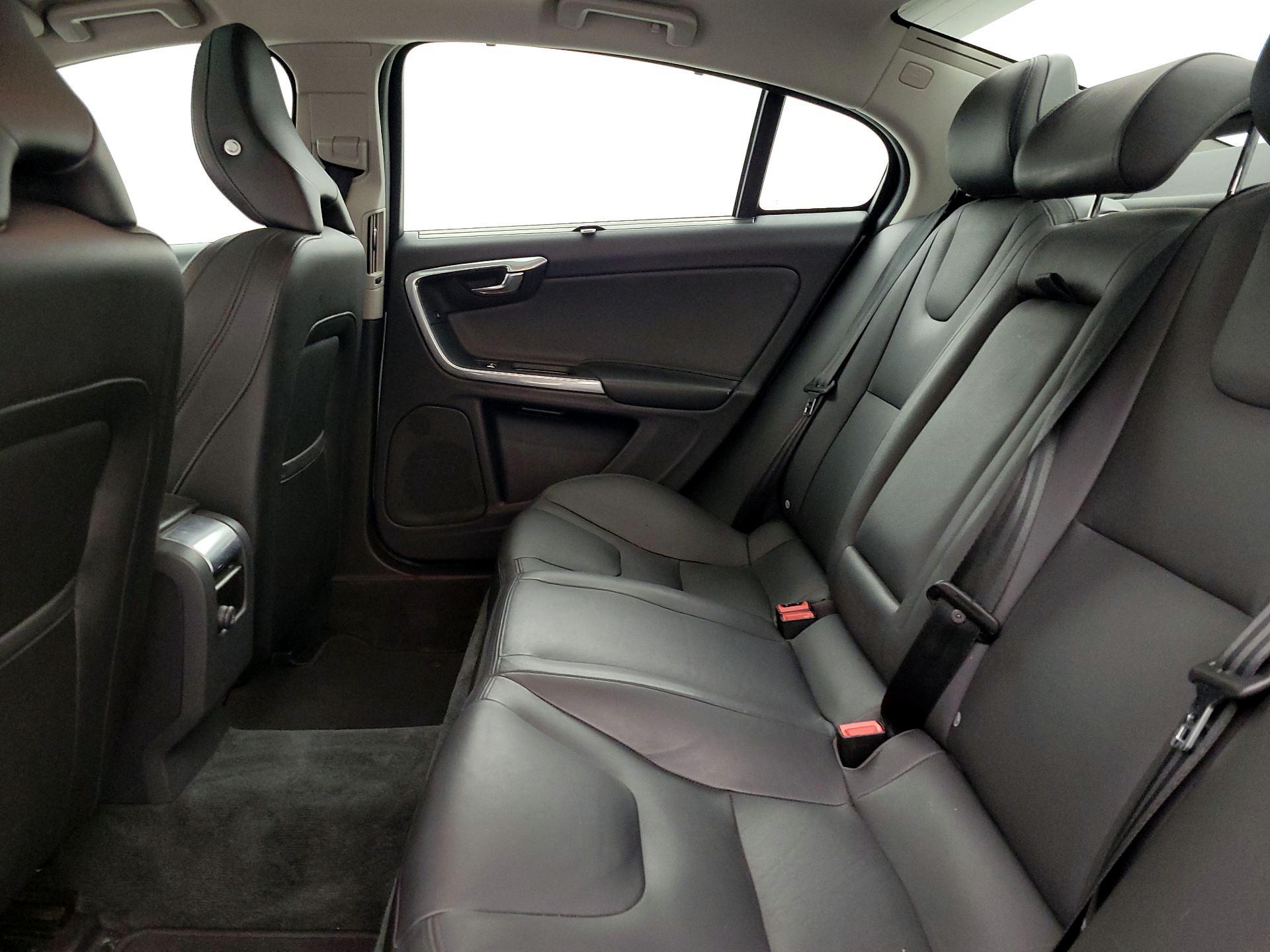 Thumbnail: 2018 Volvo S60 - 20