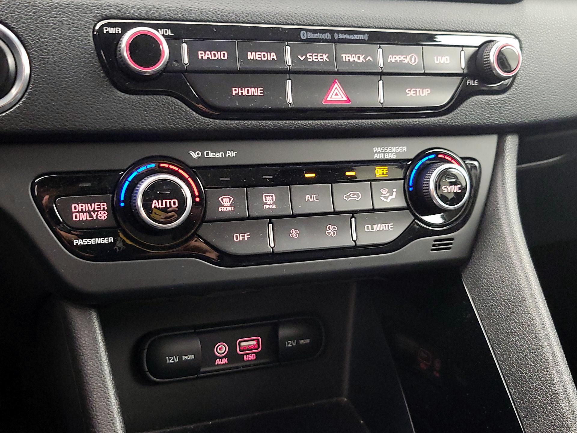 Thumbnail: 2017 Kia Niro - 16