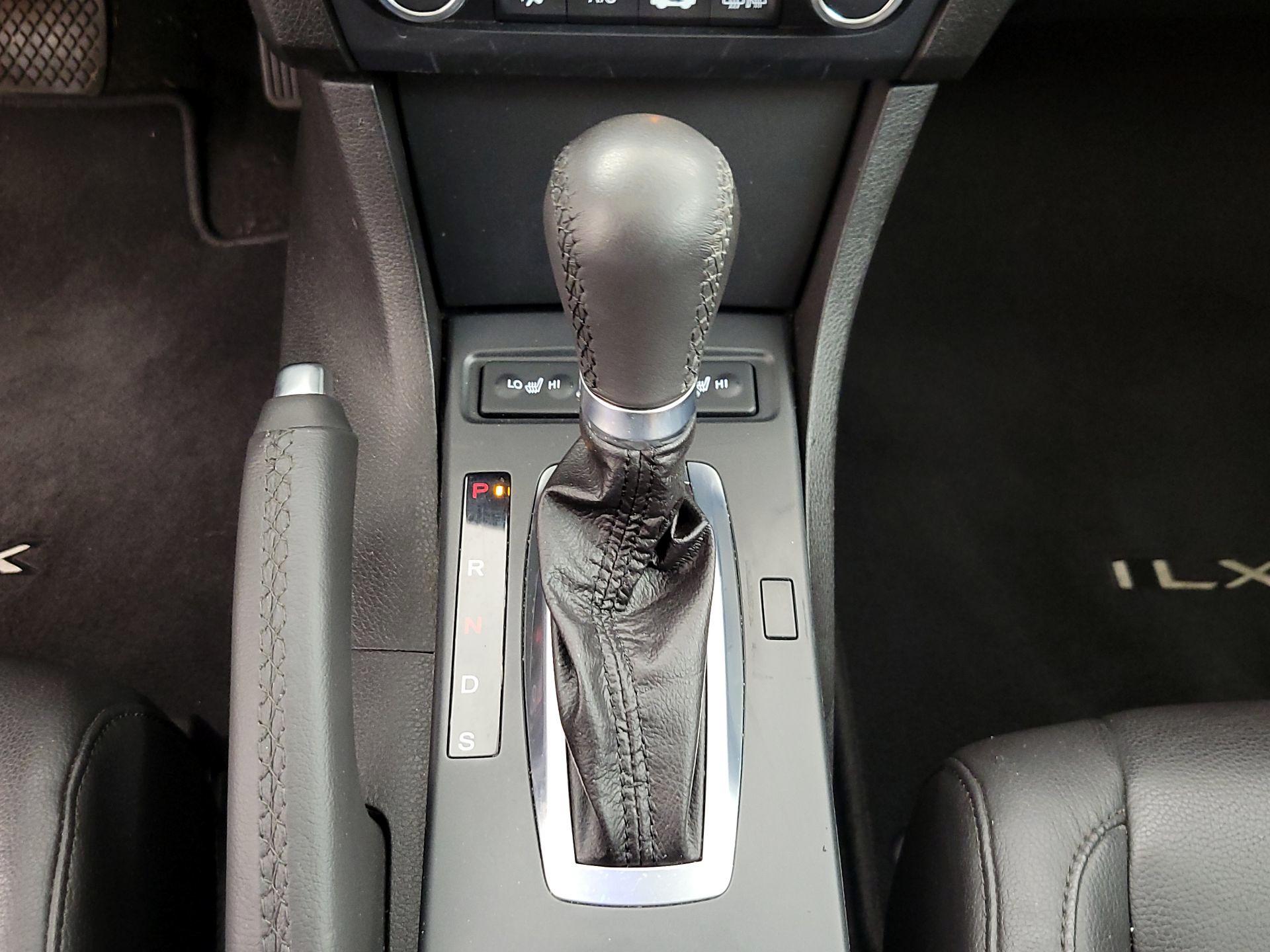 Thumbnail: 2019 Acura ILX - 17