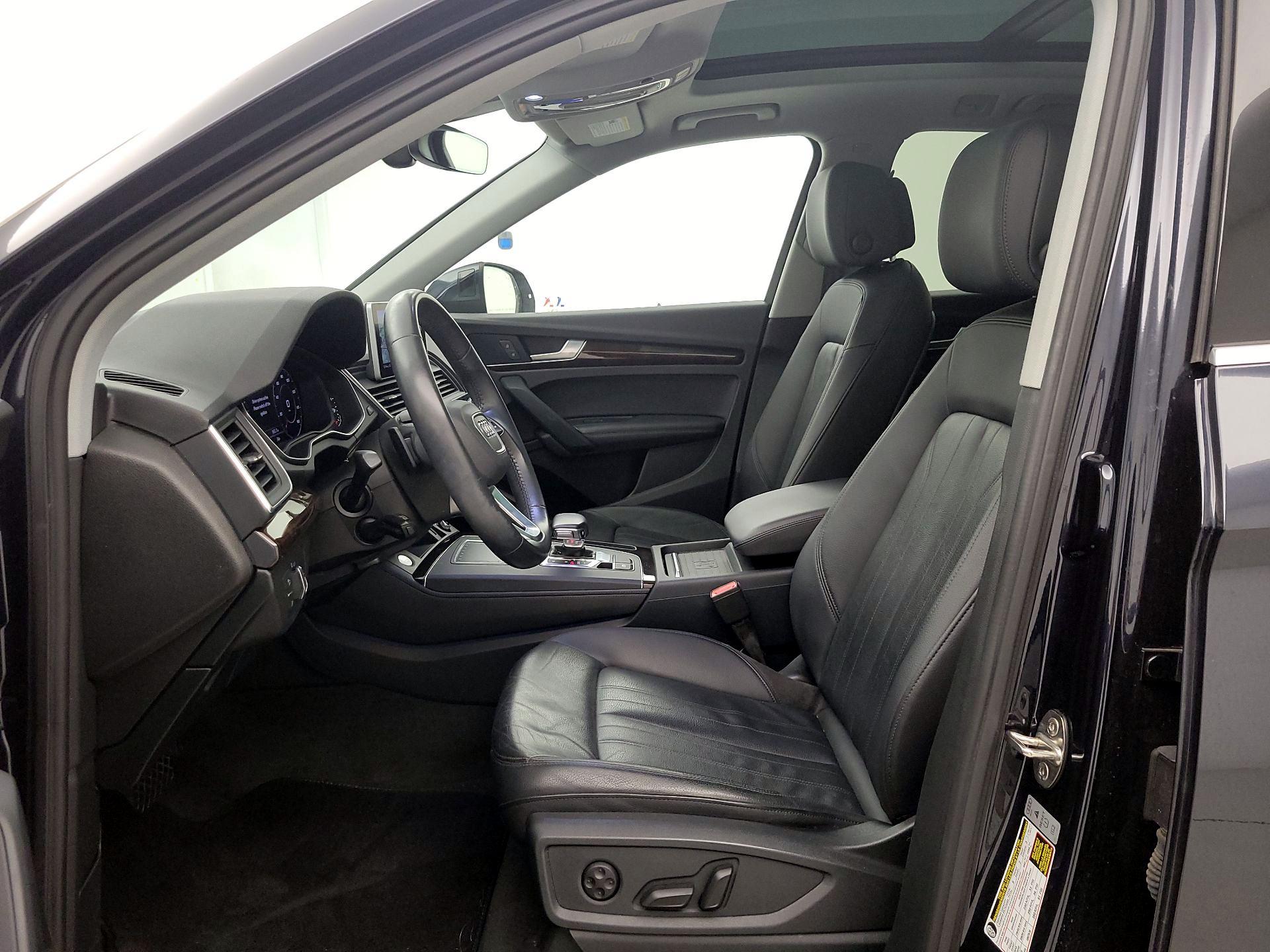 Thumbnail: 2019 Audi Q5 - 11