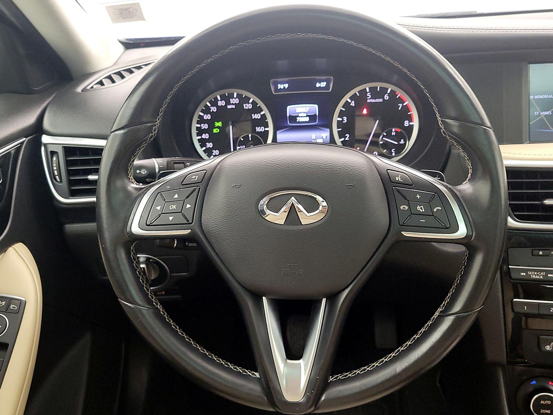 Thumbnail: 2019 INFINITI QX30 - 10