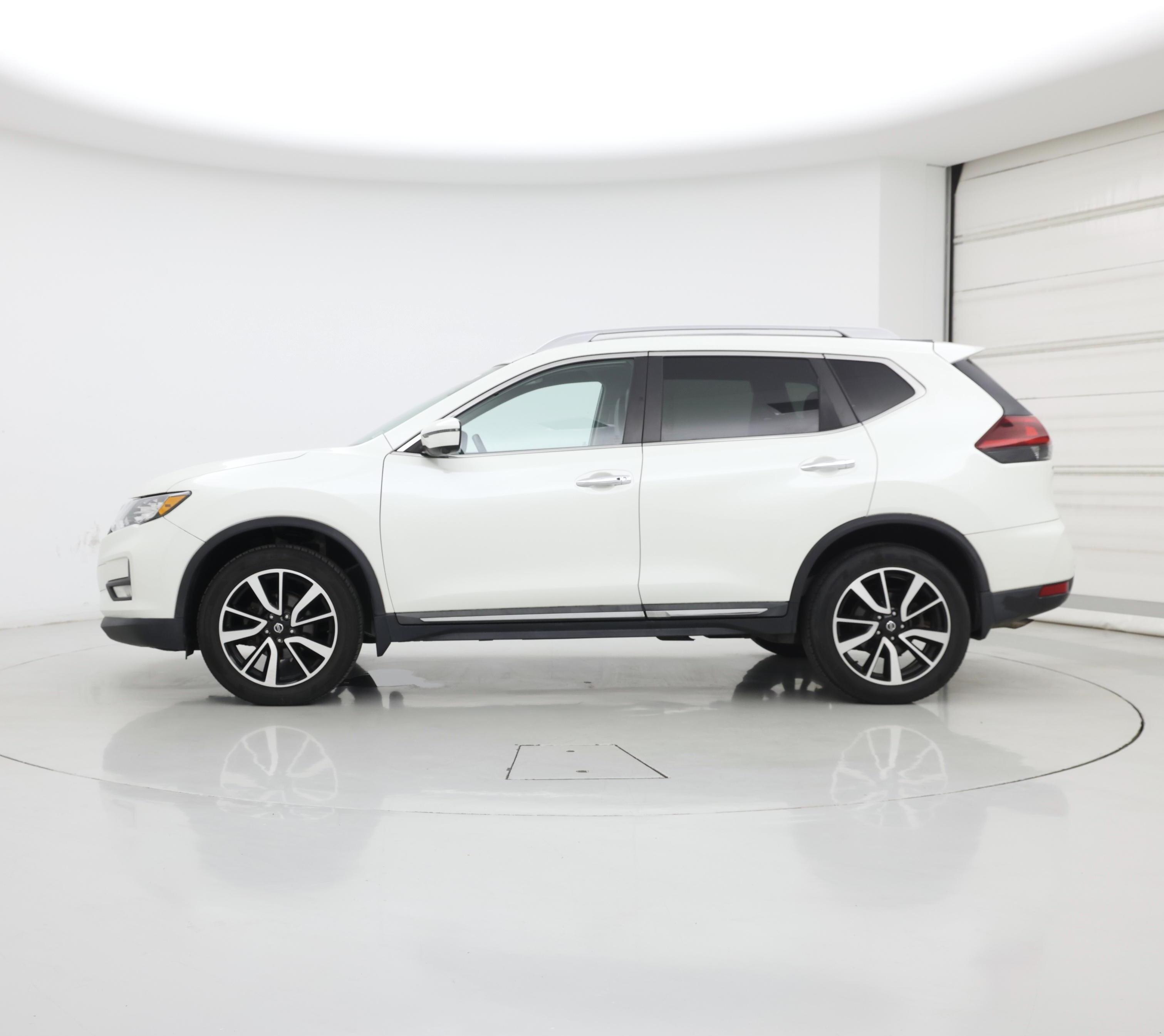 Thumbnail: 2020 Nissan Rogue - 3