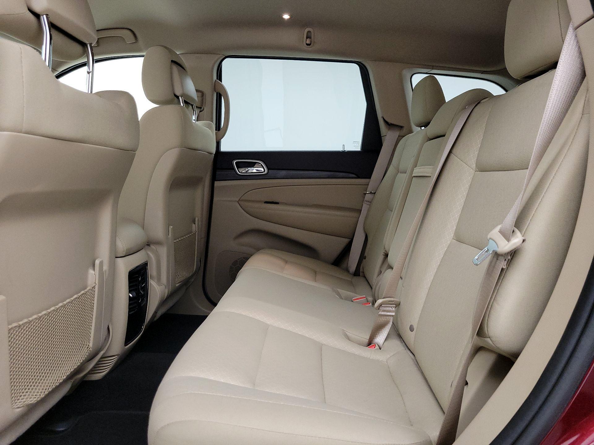 Thumbnail: 2019 Jeep Grand Cherokee - 18