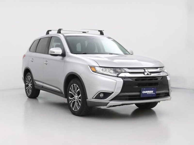 2018 Mitsubishi Outlander SE -
                  Saint James, NY