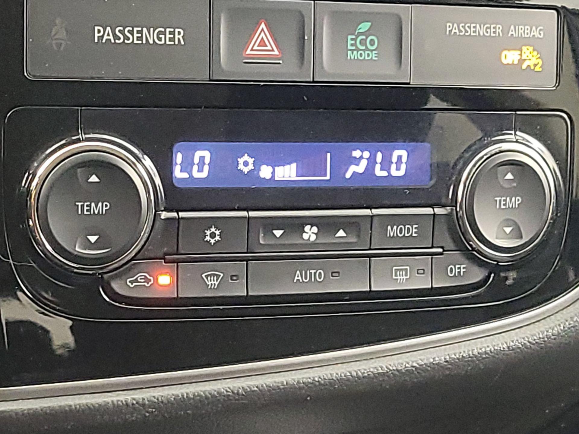 Thumbnail: 2018 Mitsubishi Outlander - 16