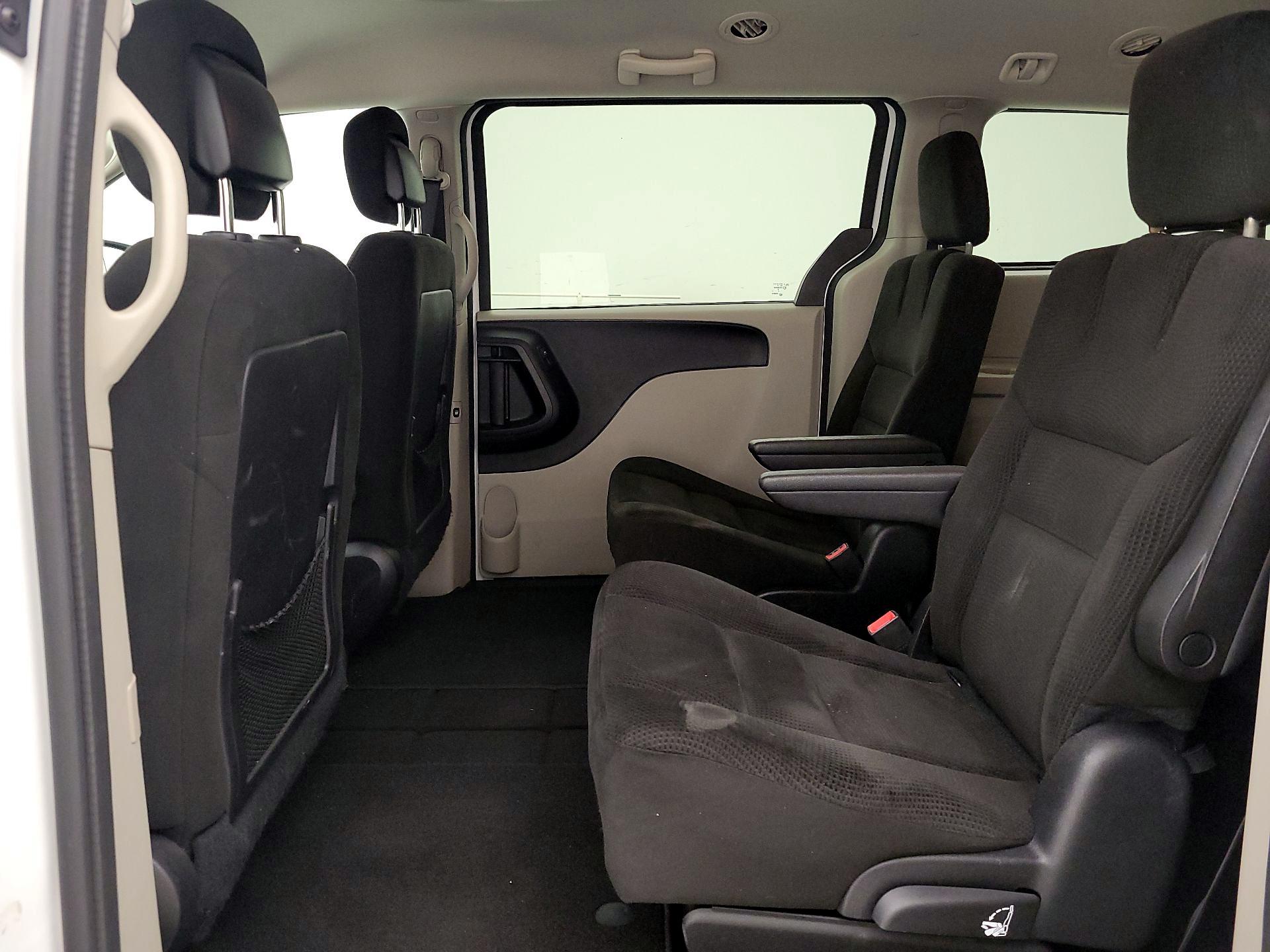Thumbnail: 2016 Dodge Grand Caravan - 19