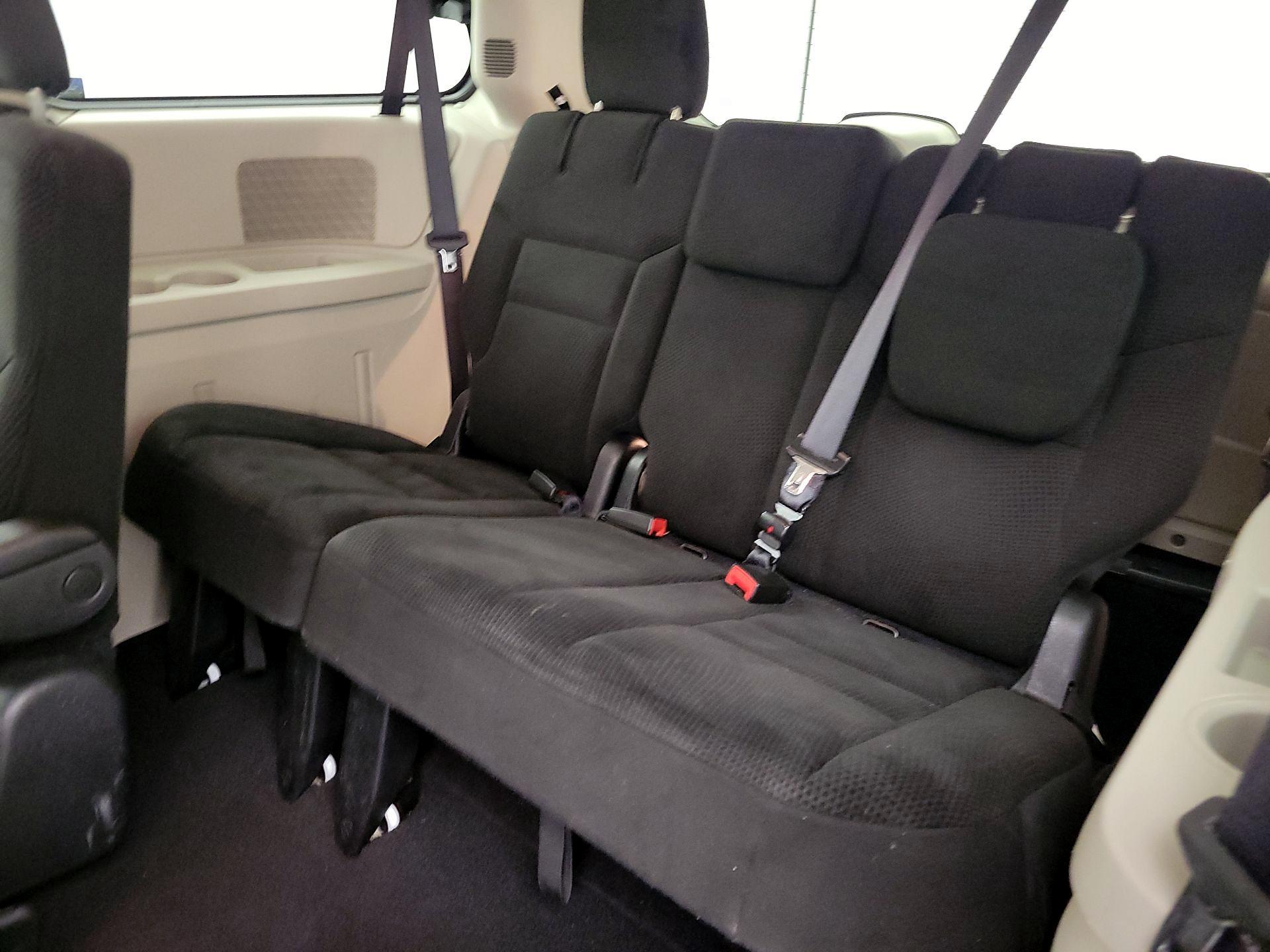 Thumbnail: 2016 Dodge Grand Caravan - 20