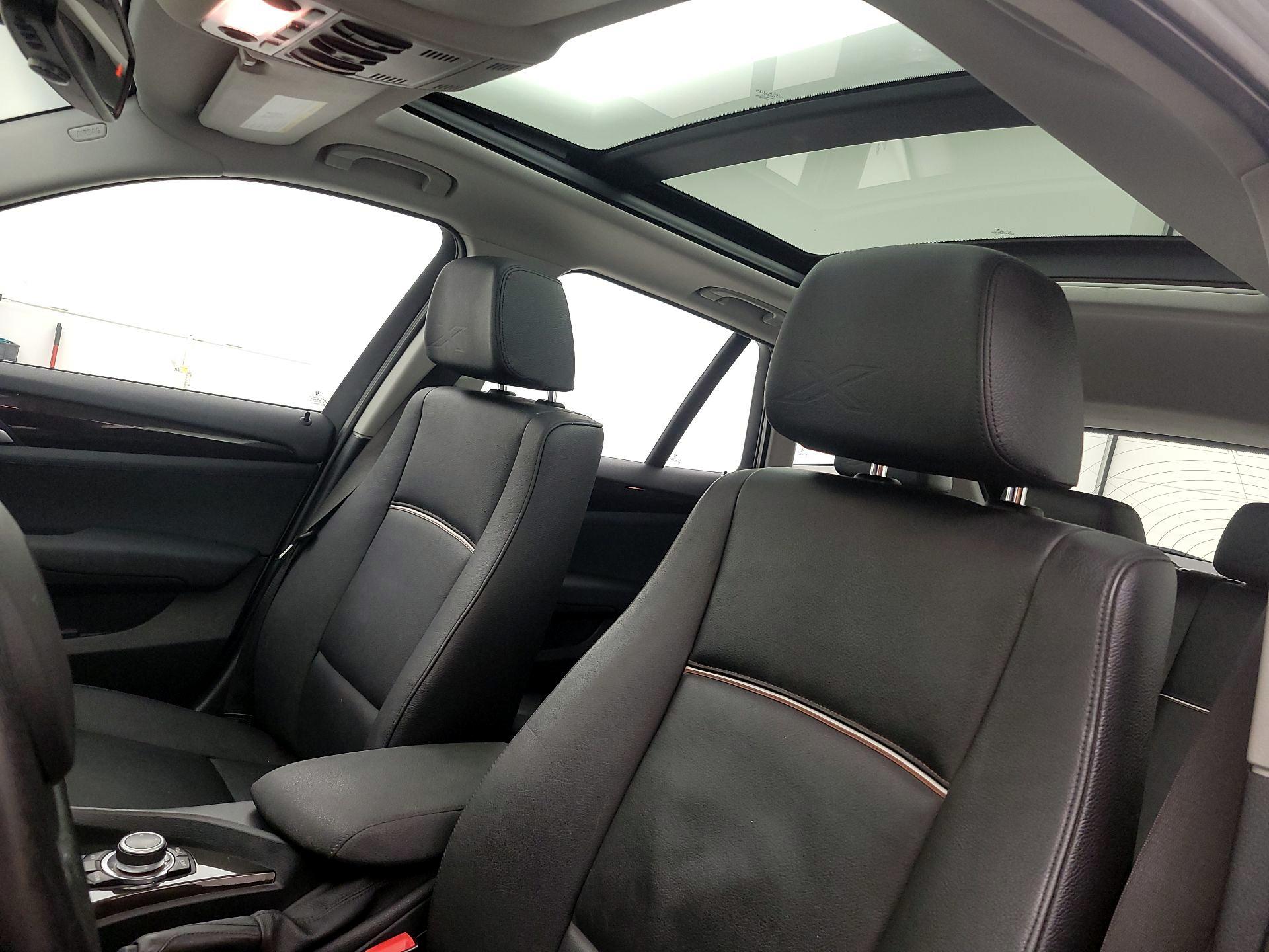 Thumbnail: 2014 BMW X1 - 20