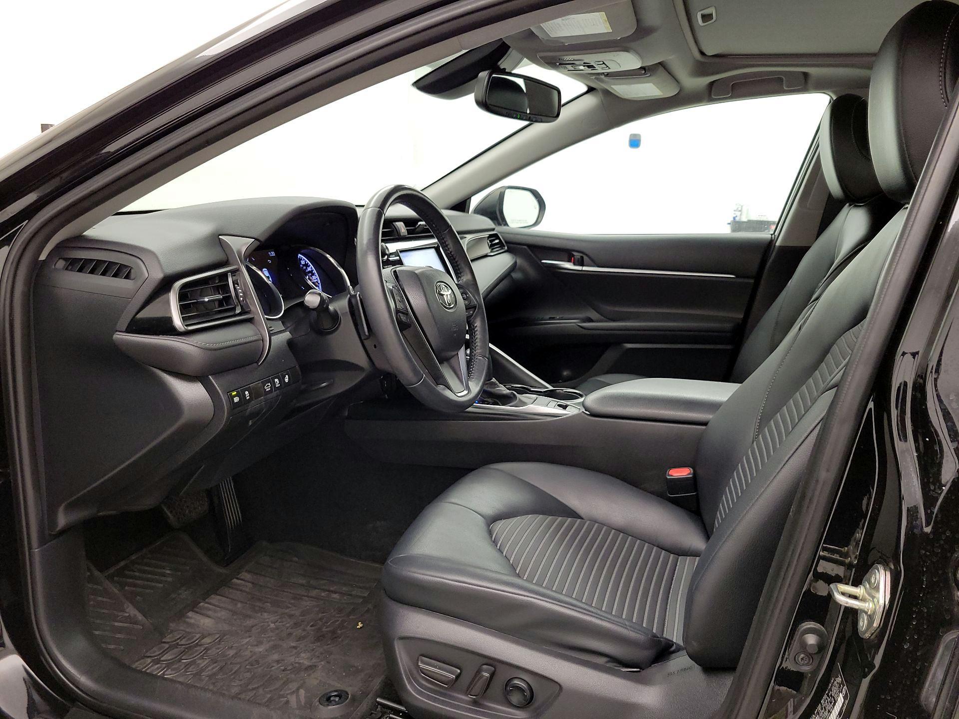 Thumbnail: 2020 Toyota Camry - 11