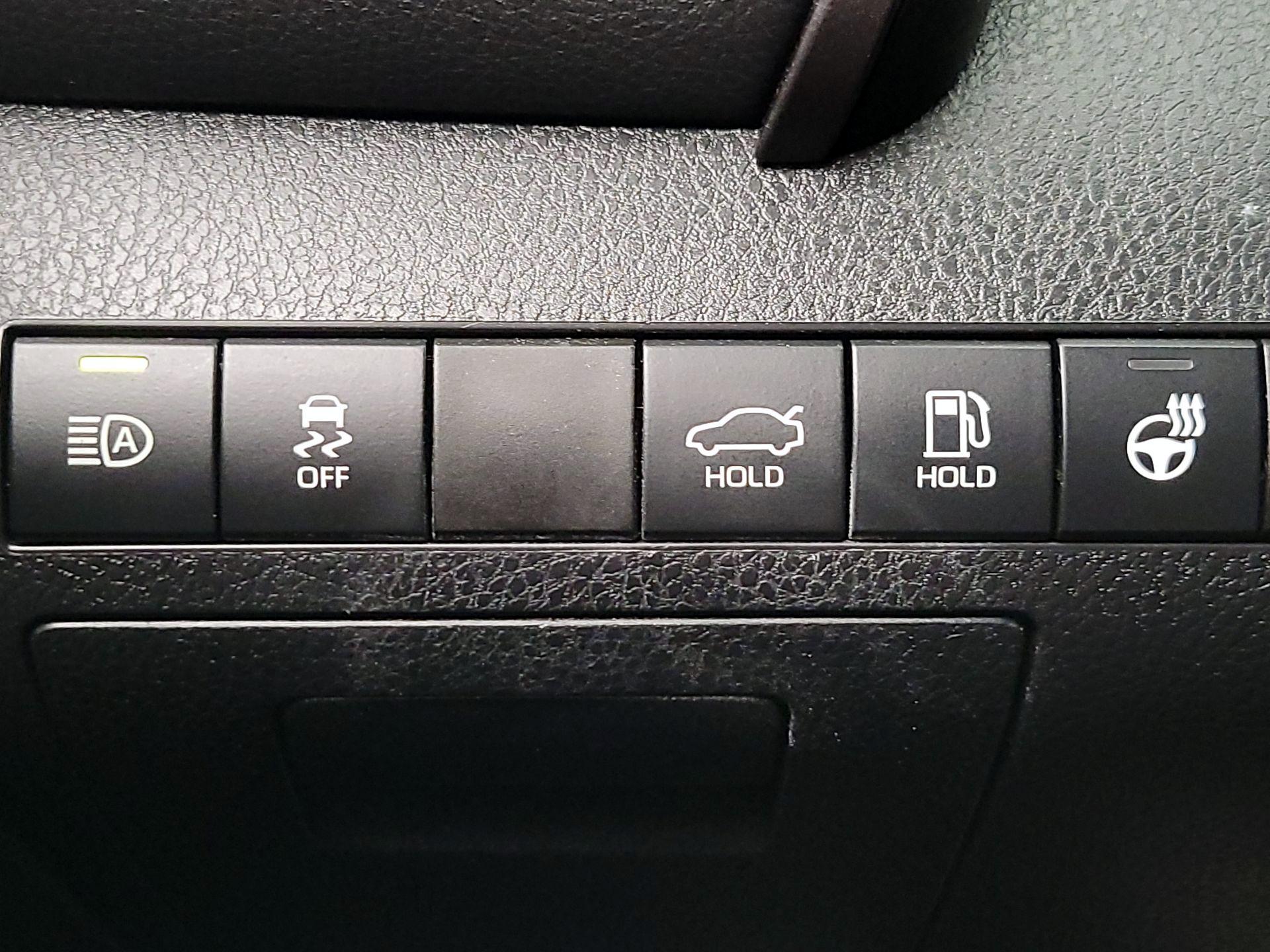 Thumbnail: 2020 Toyota Camry - 13