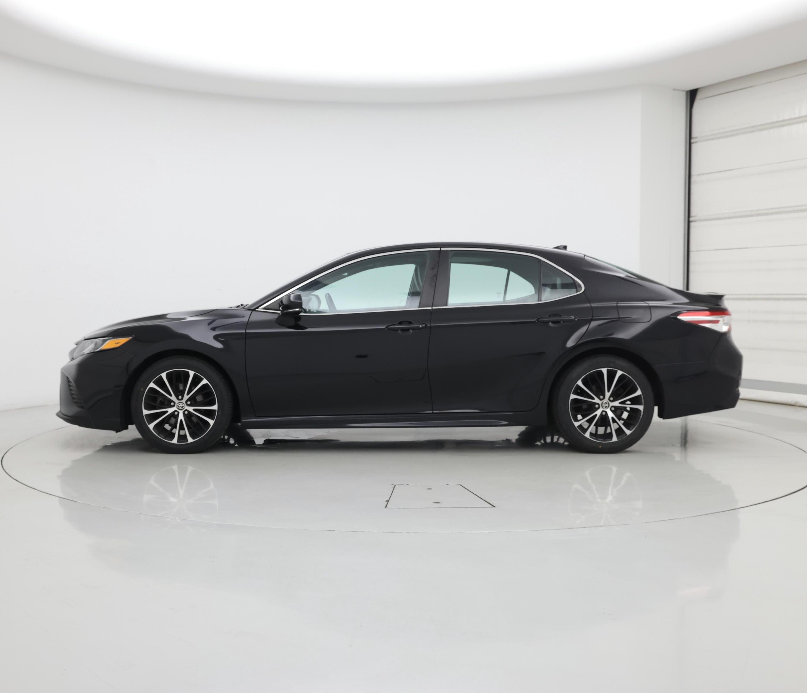 Thumbnail: 2020 Toyota Camry - 3
