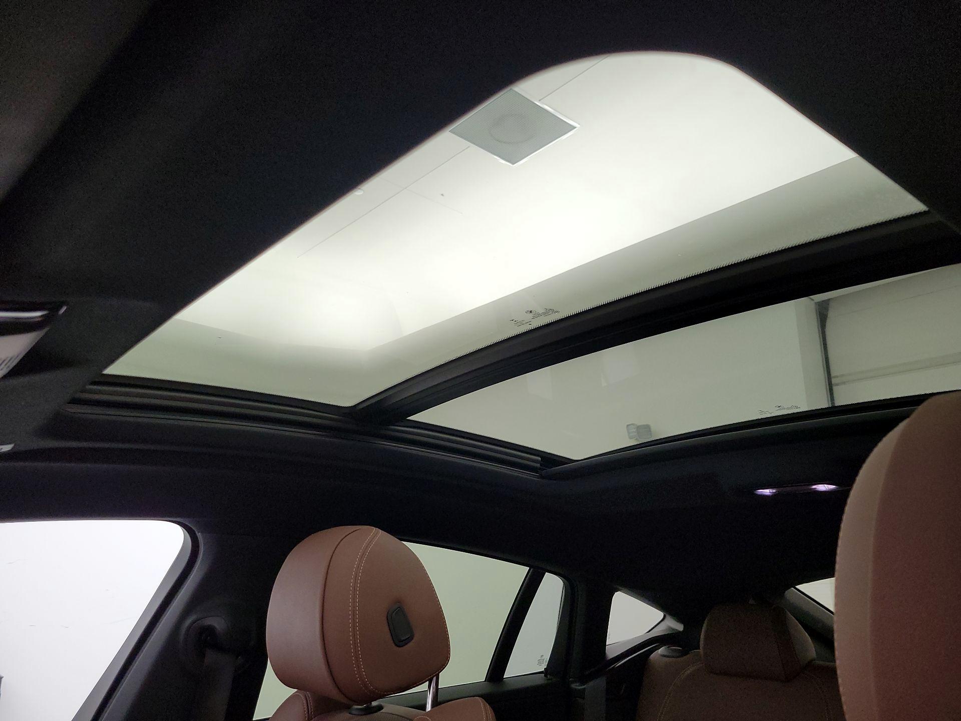 Thumbnail: 2022 BMW X6 - 20