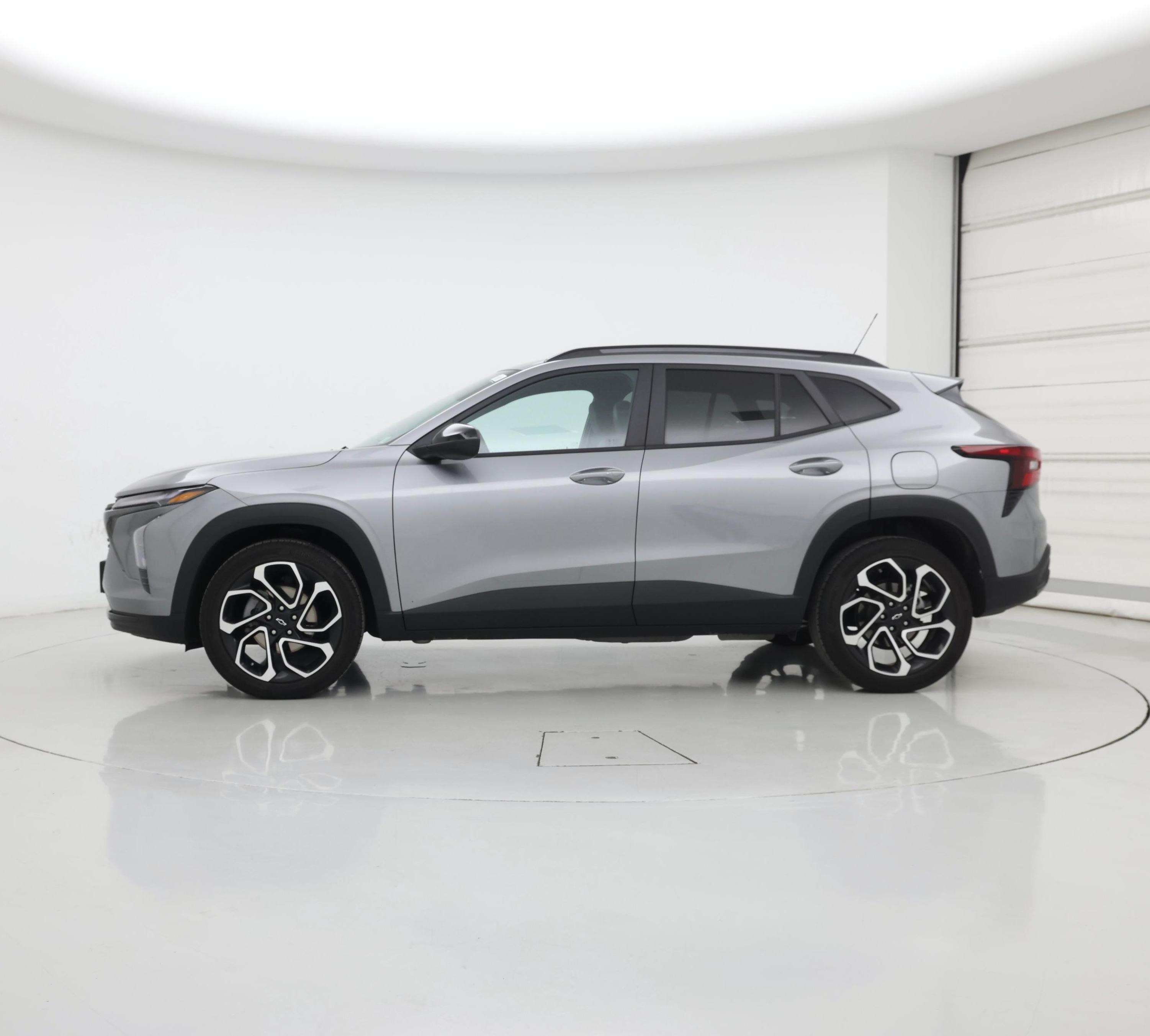 Thumbnail: 2024 Chevrolet Trax - 3