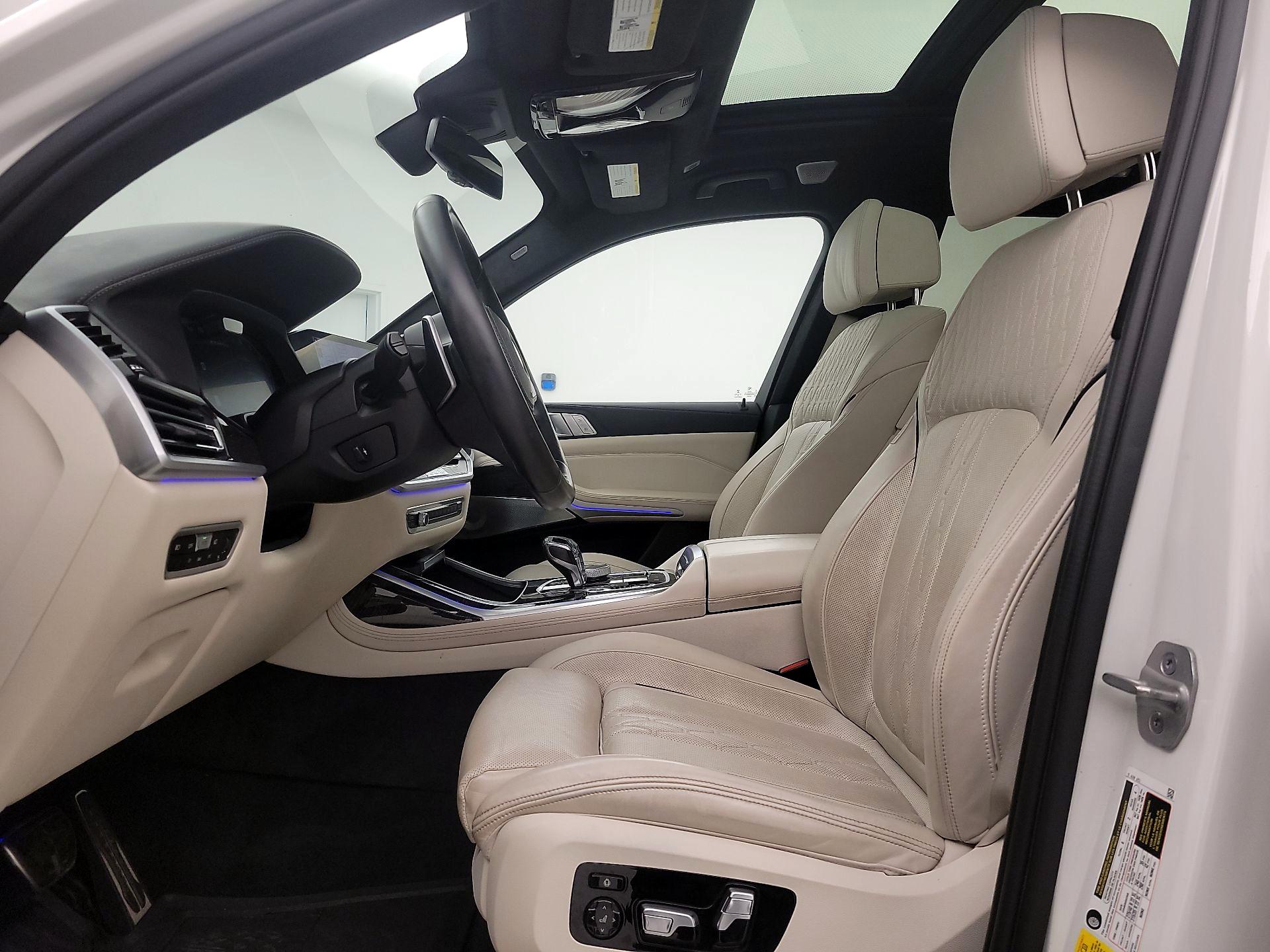 Thumbnail: 2021 BMW X7 - 11