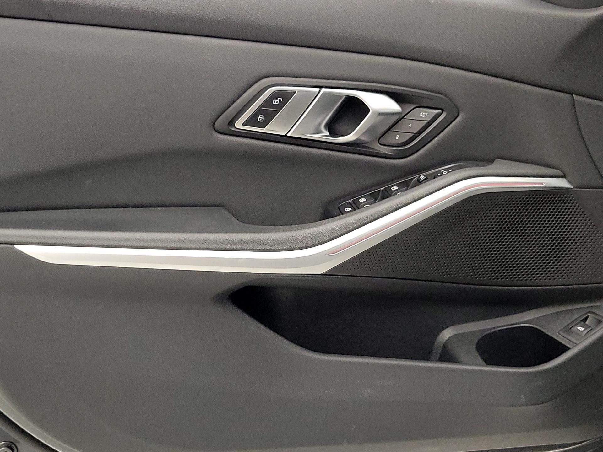 Thumbnail: 2020 BMW 3 Series - 12