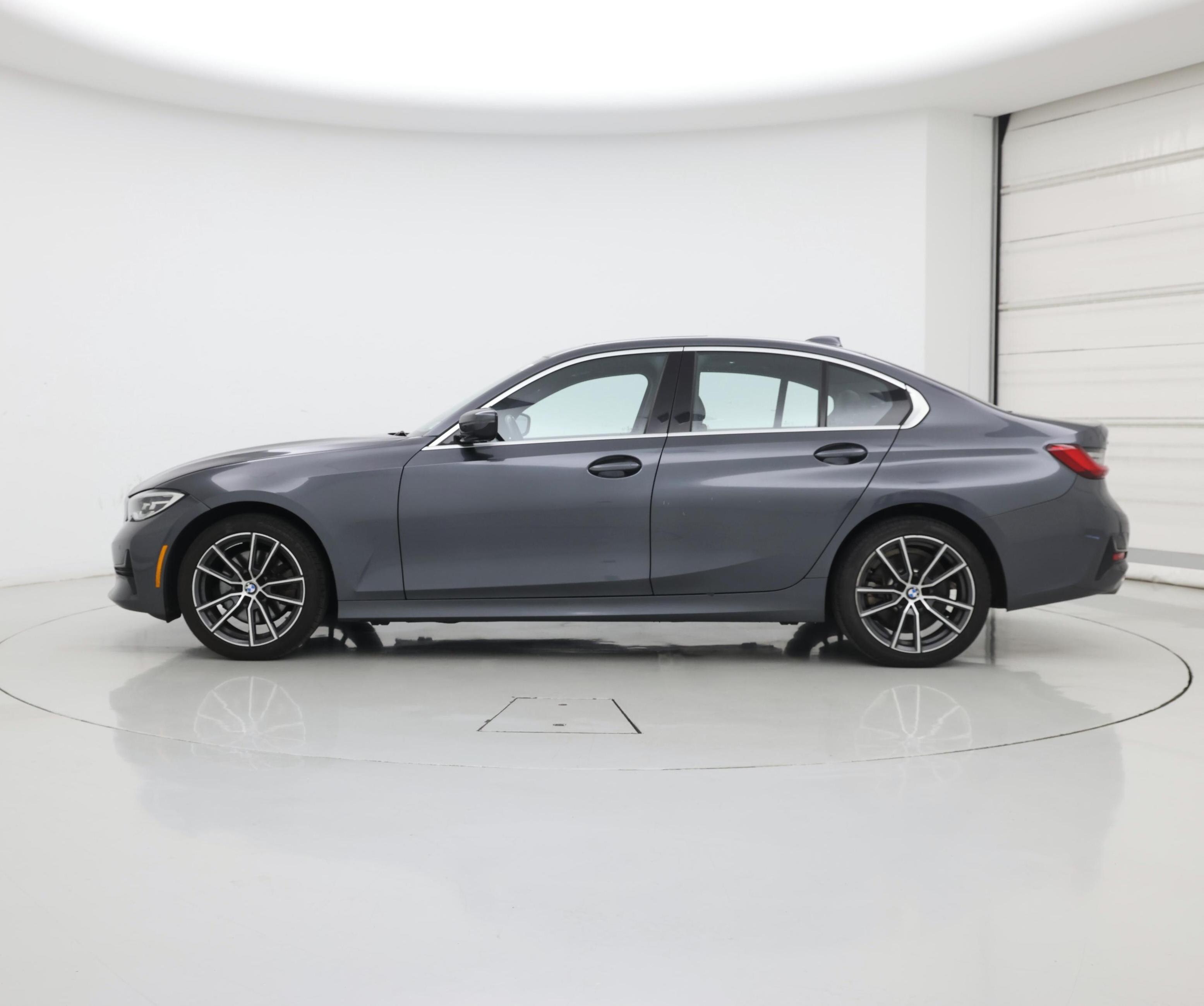 Thumbnail: 2020 BMW 3 Series - 3