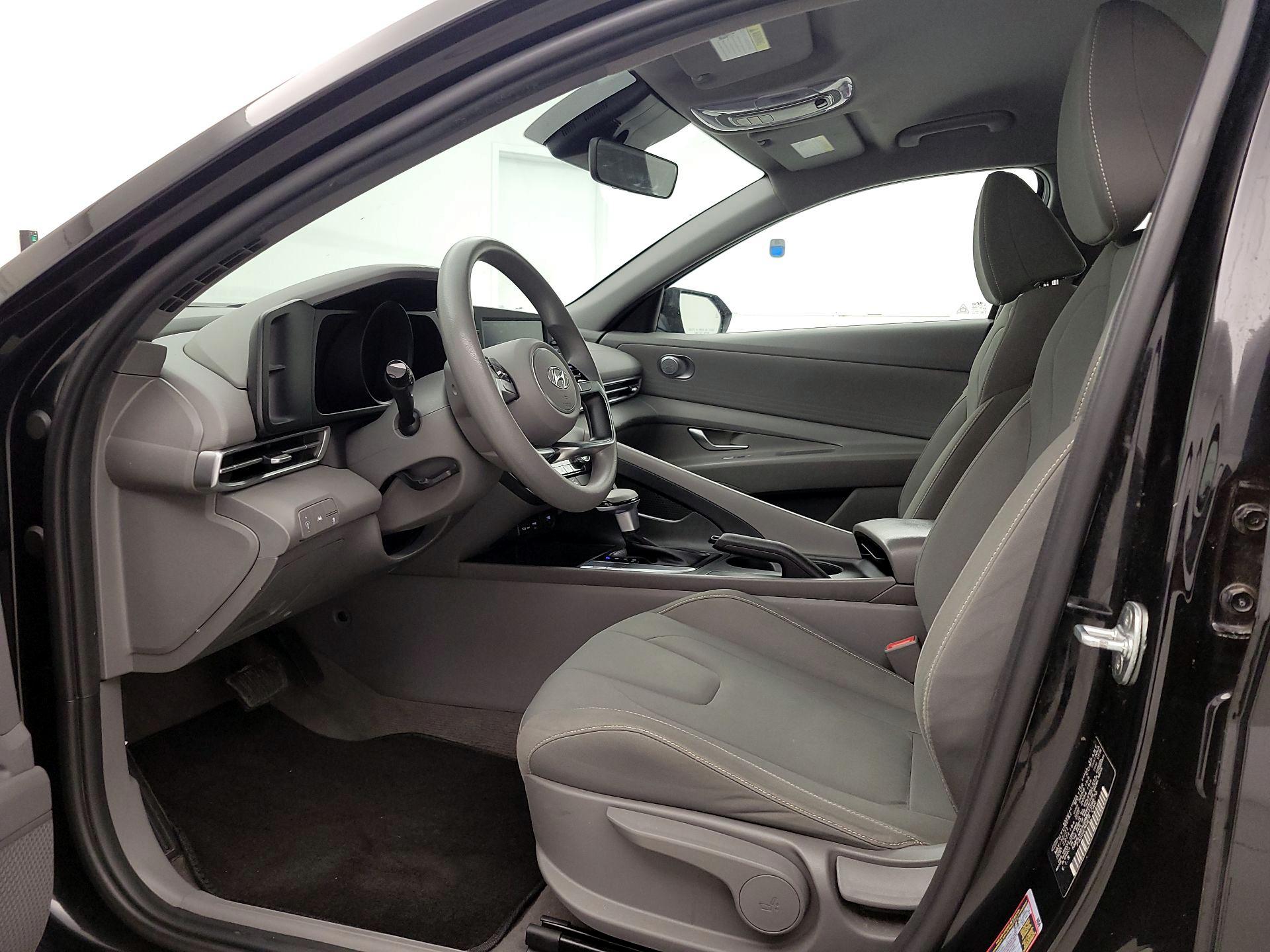 Thumbnail: 2021 Hyundai Elantra - 11