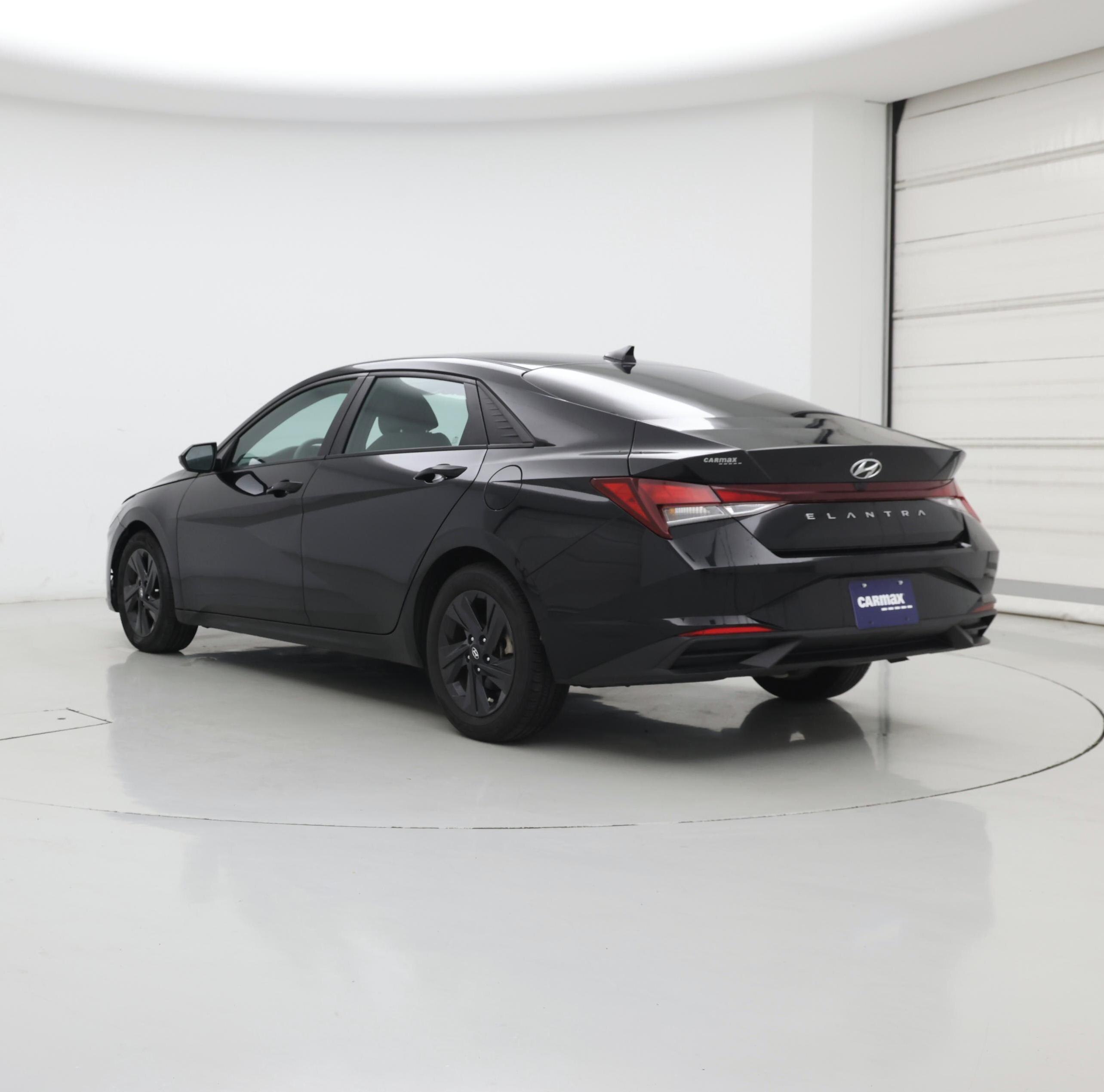 Thumbnail: 2021 Hyundai Elantra - 2