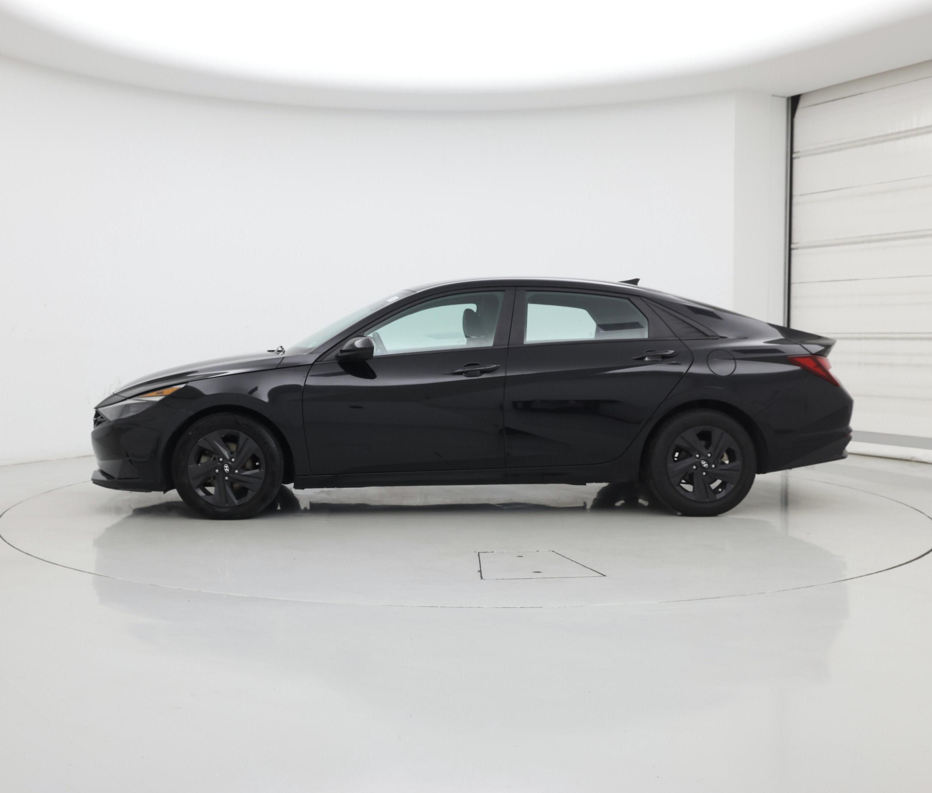 Thumbnail: 2021 Hyundai Elantra - 3