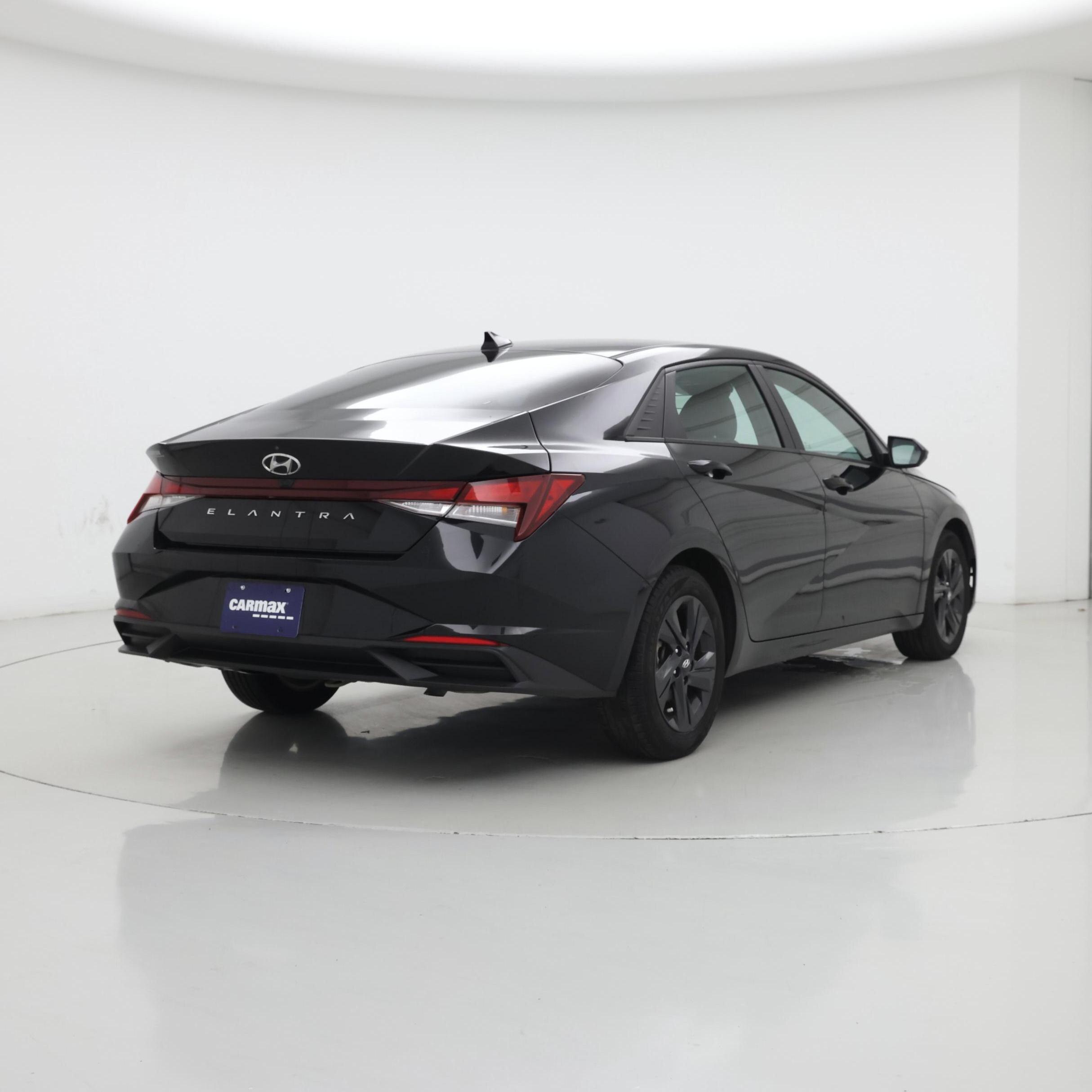 Thumbnail: 2021 Hyundai Elantra - 8