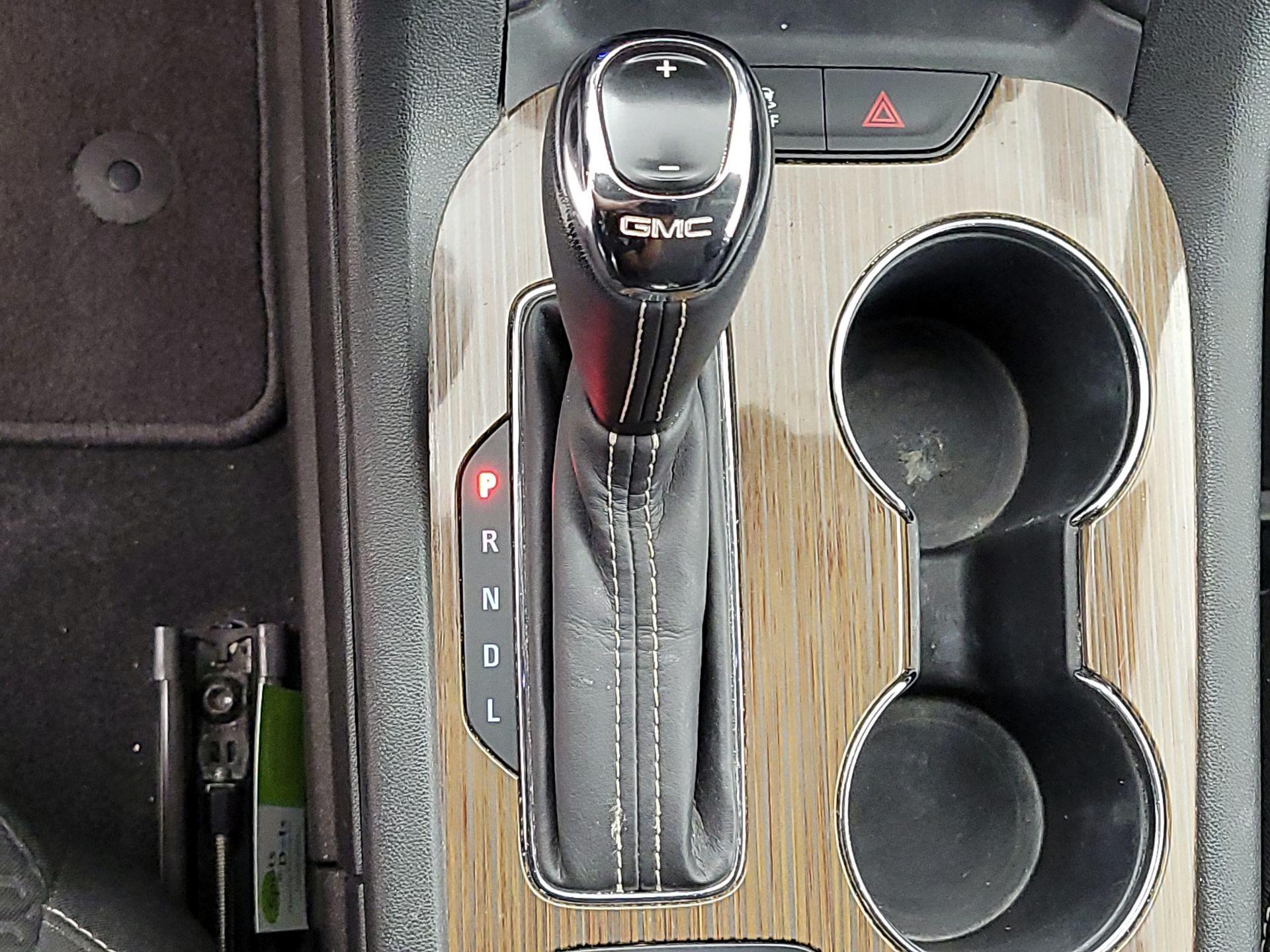 Thumbnail: 2019 GMC Acadia - 17