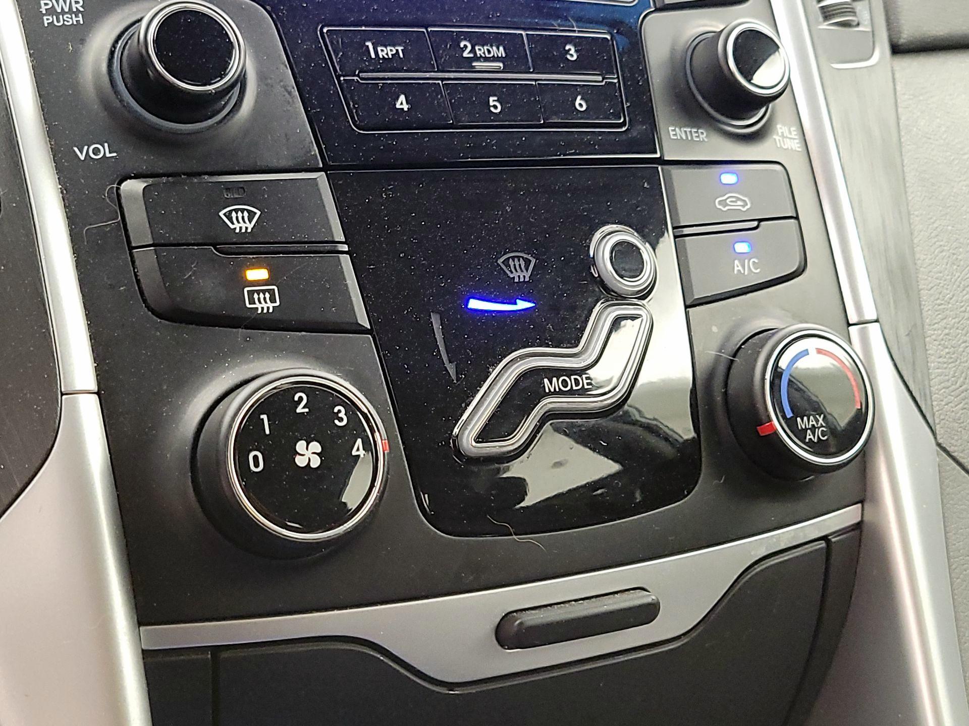Thumbnail: 2013 Hyundai Sonata - 15