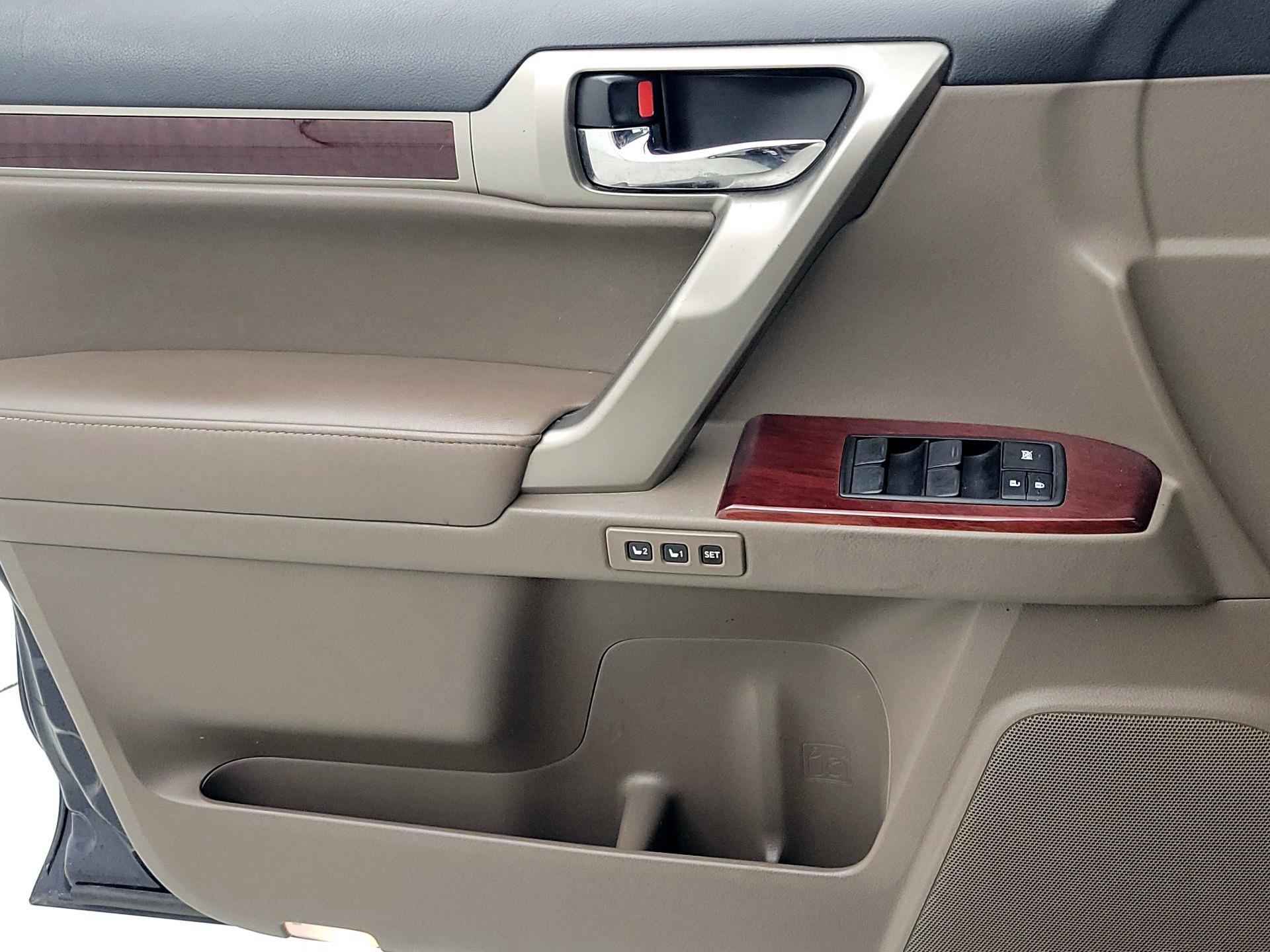 Thumbnail: 2017 Lexus GX - 12