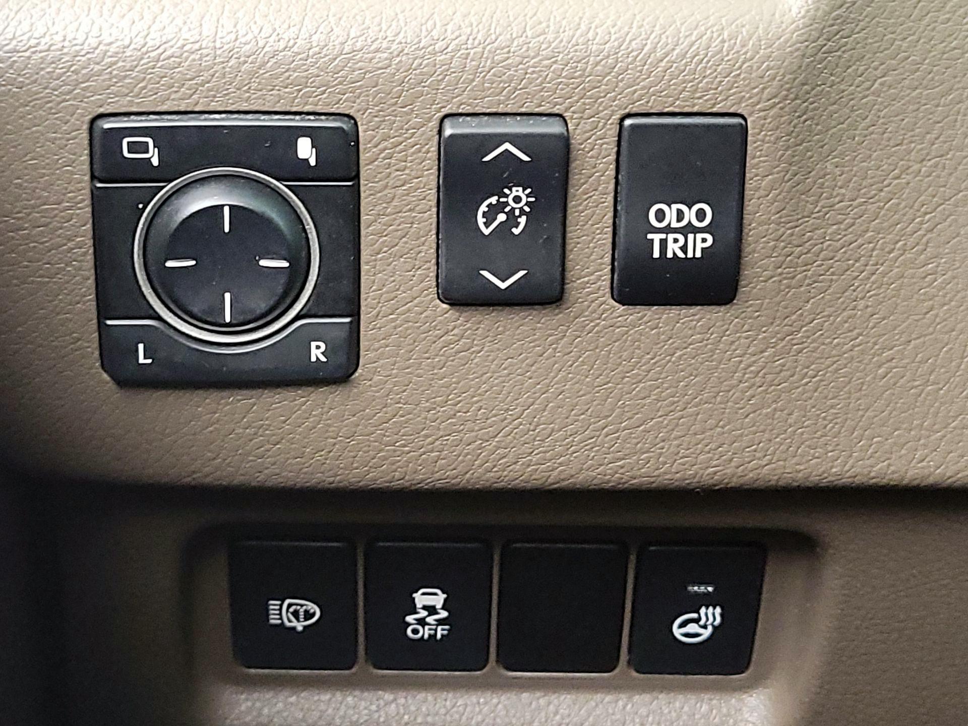 Thumbnail: 2017 Lexus GX - 13