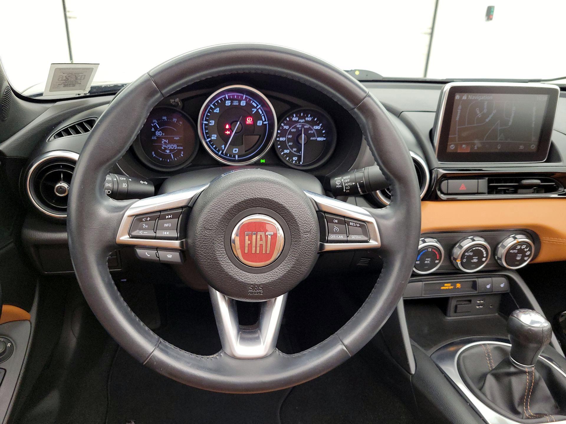Thumbnail: 2018 Fiat 124 Spider - 10