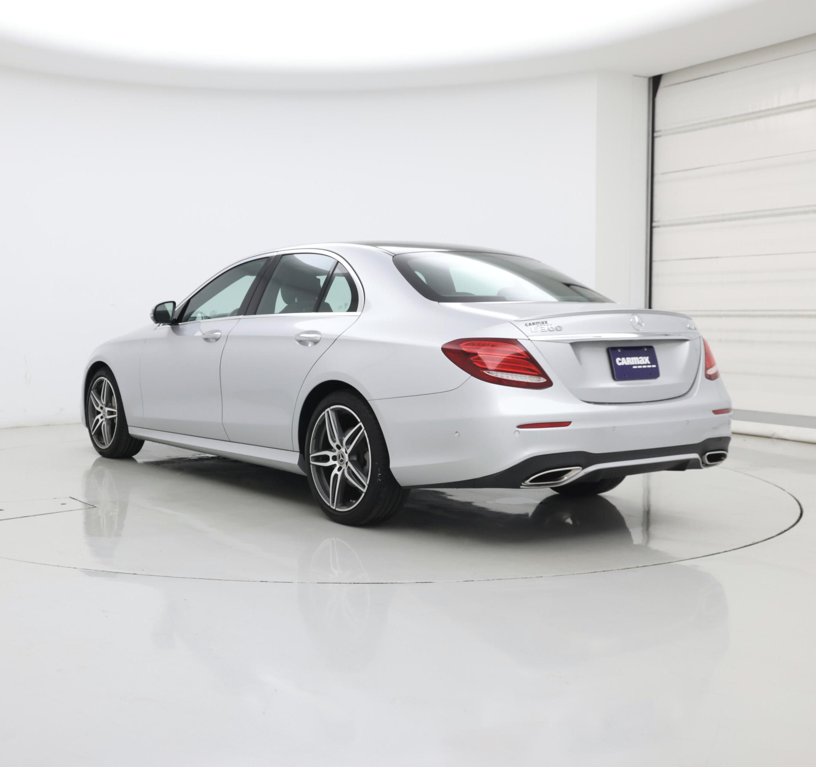Thumbnail: 2019 Mercedes-Benz E-Class - 2