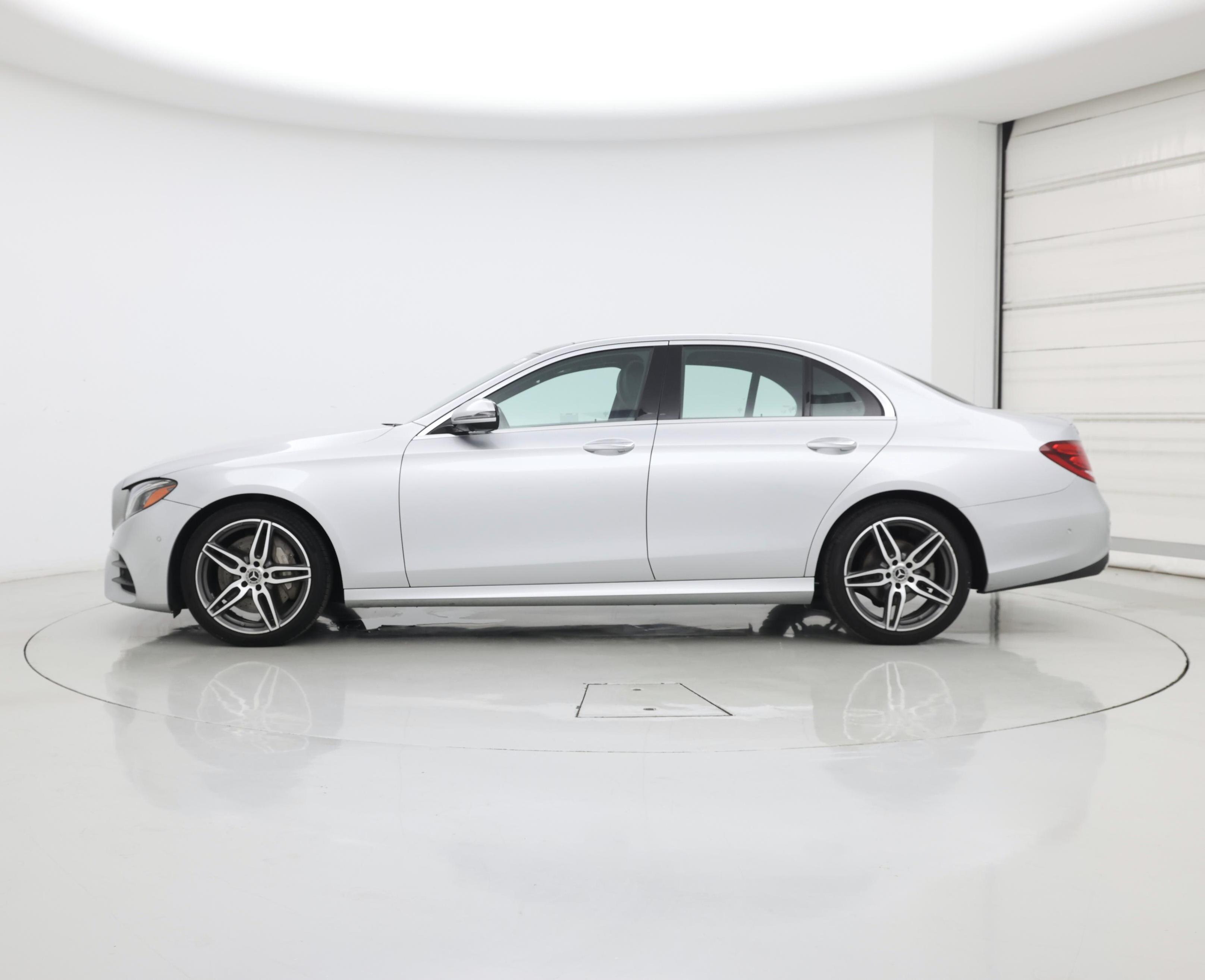 Thumbnail: 2019 Mercedes-Benz E-Class - 3