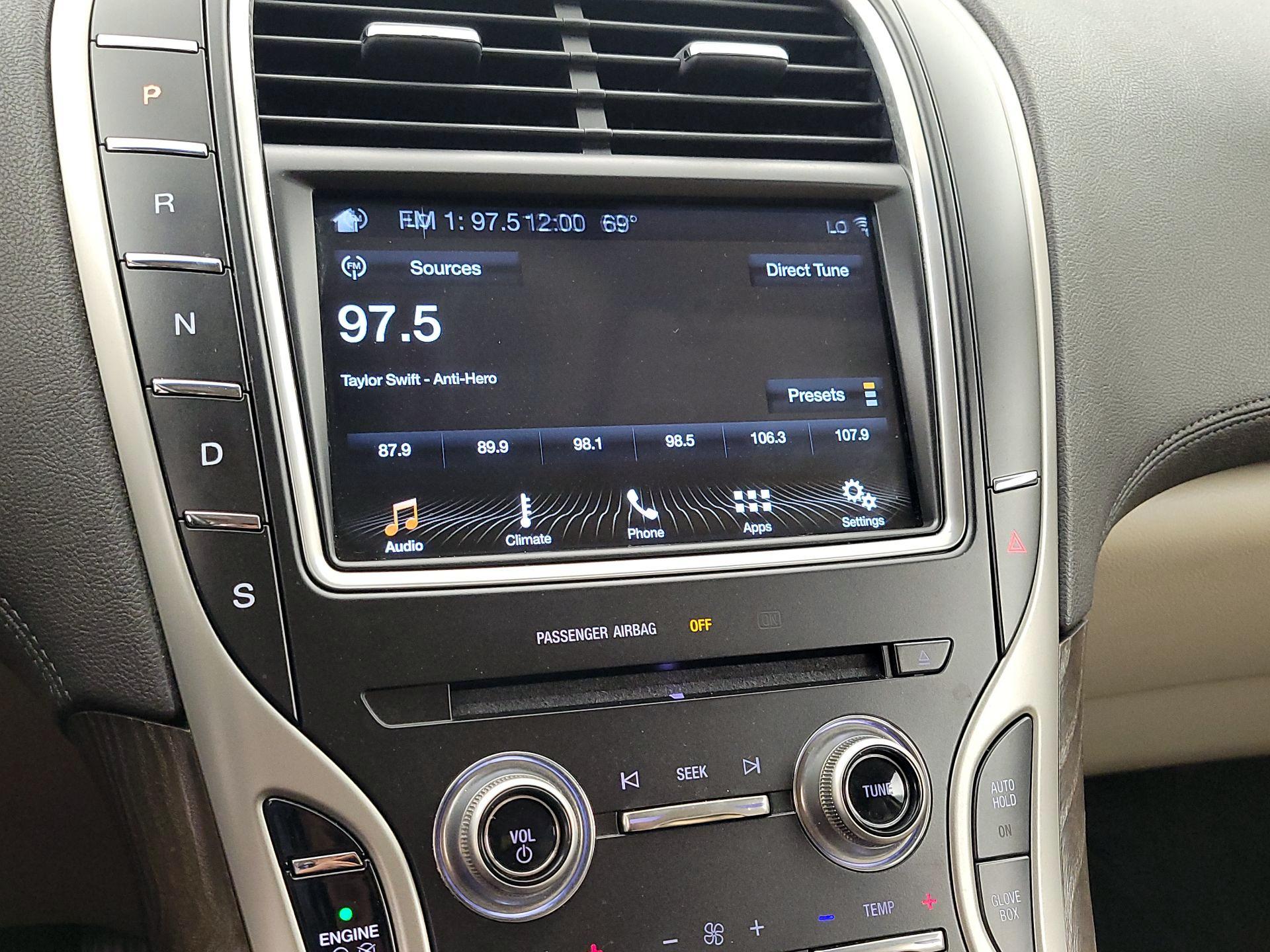 Thumbnail: 2016 Lincoln MKX - 15