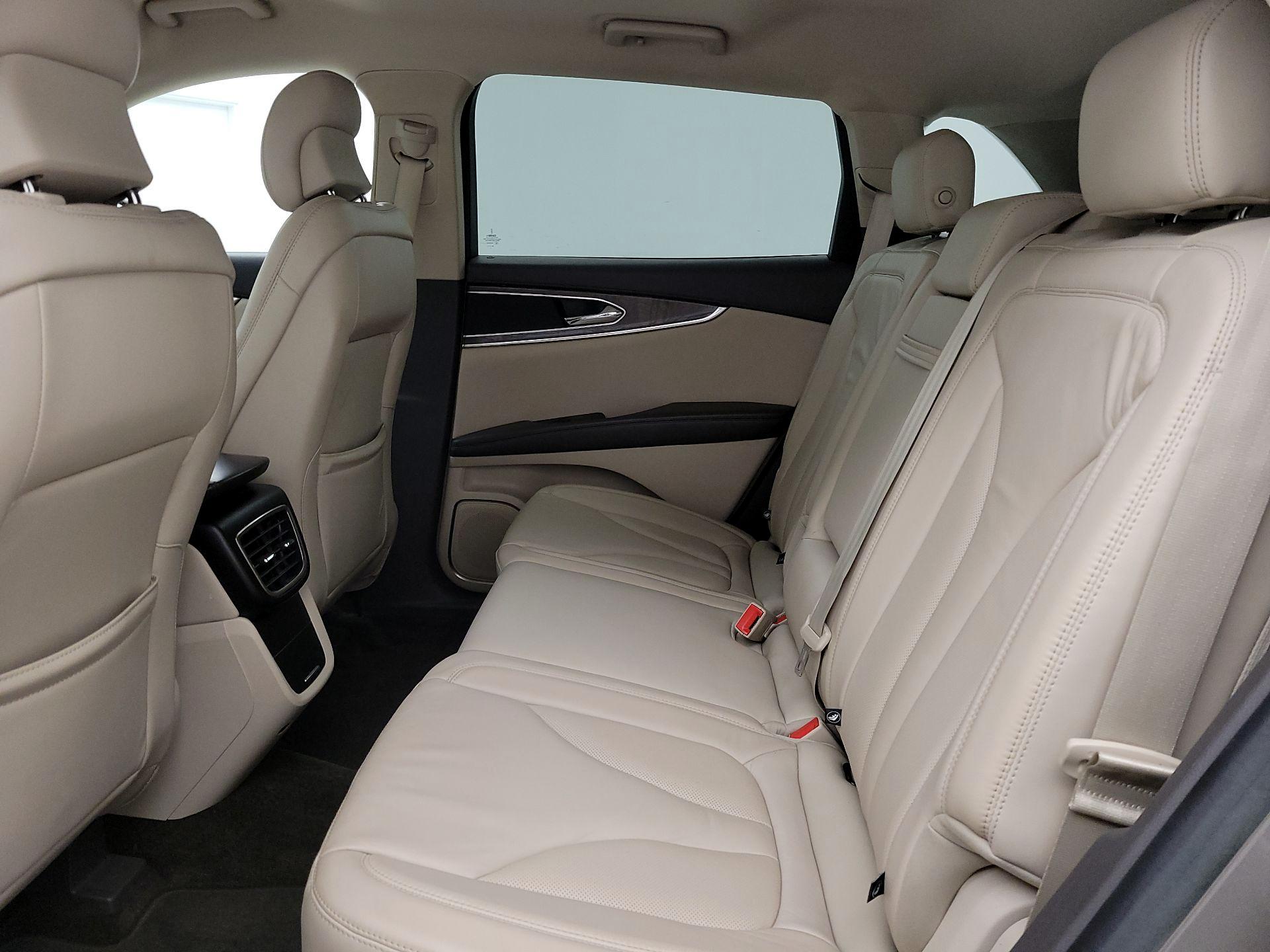 Thumbnail: 2016 Lincoln MKX - 19